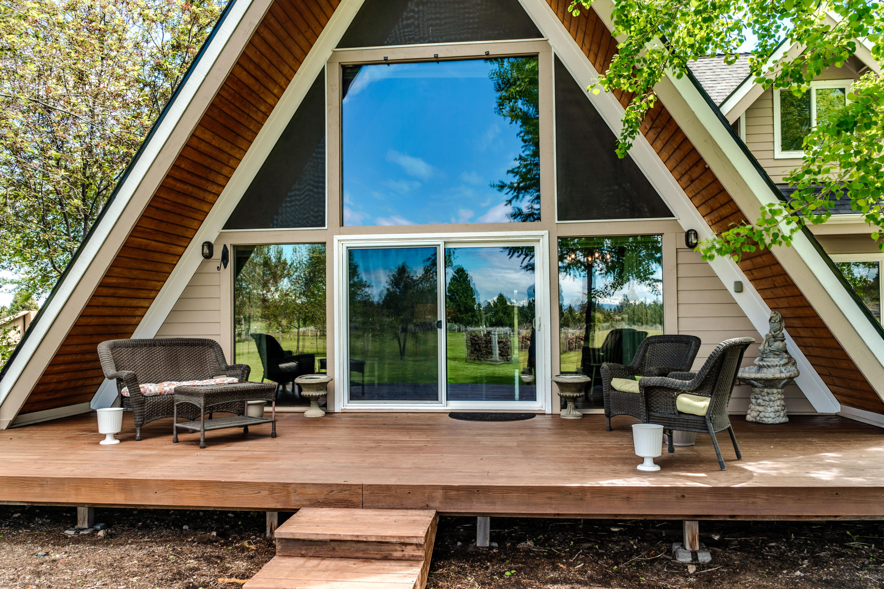 22675 Crestview Lane