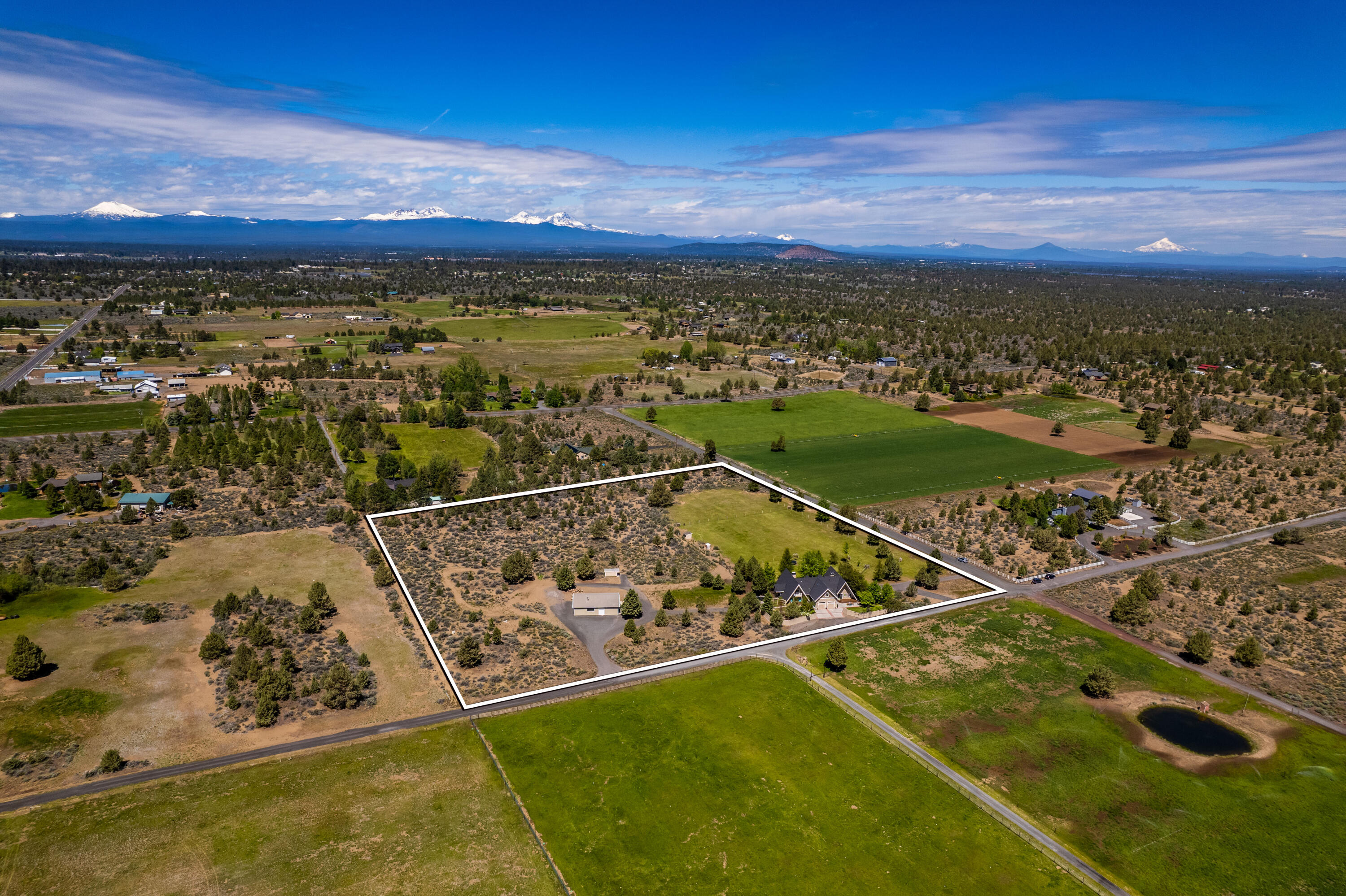 22675 Crestview Lane