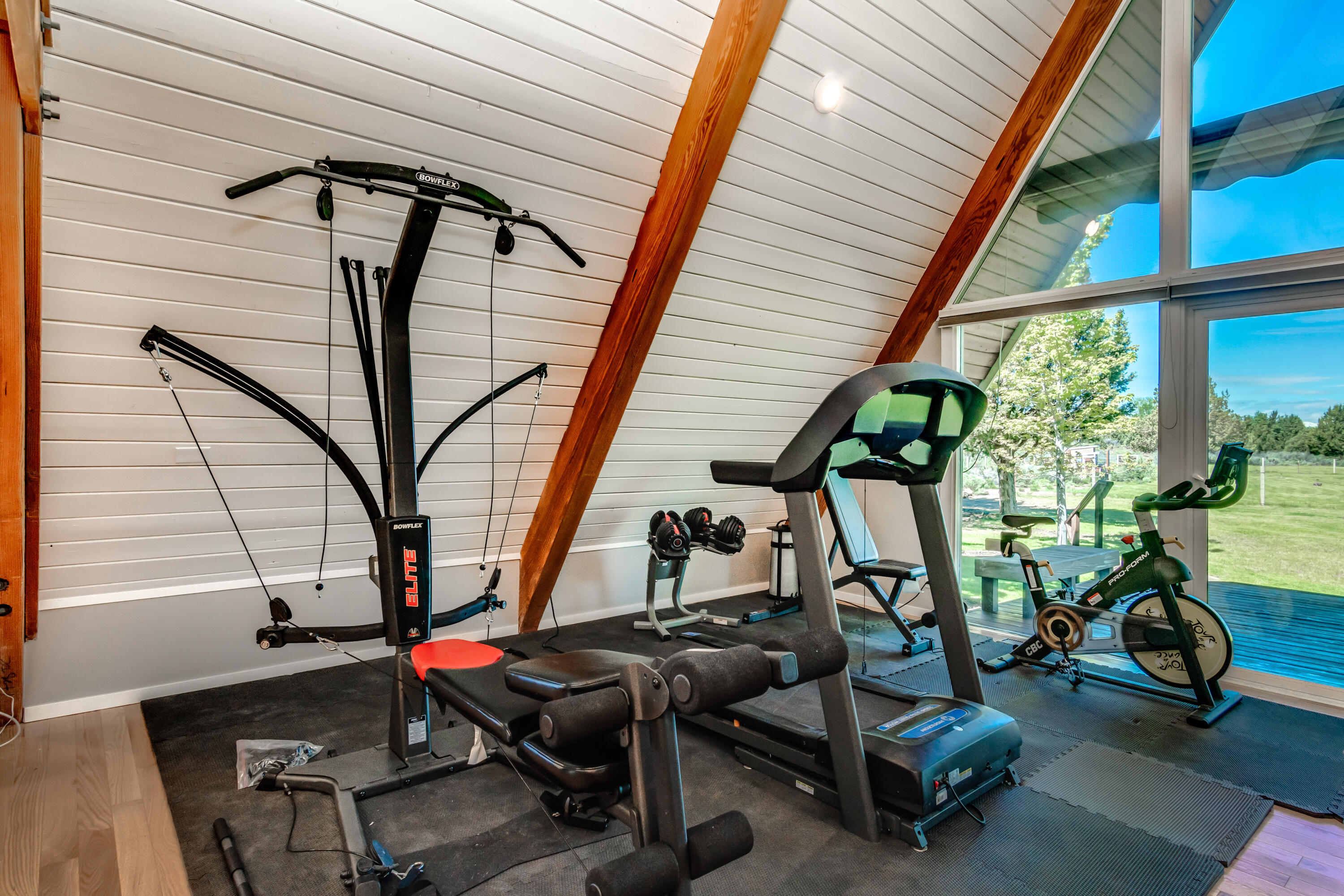 22675 Crestview Lane