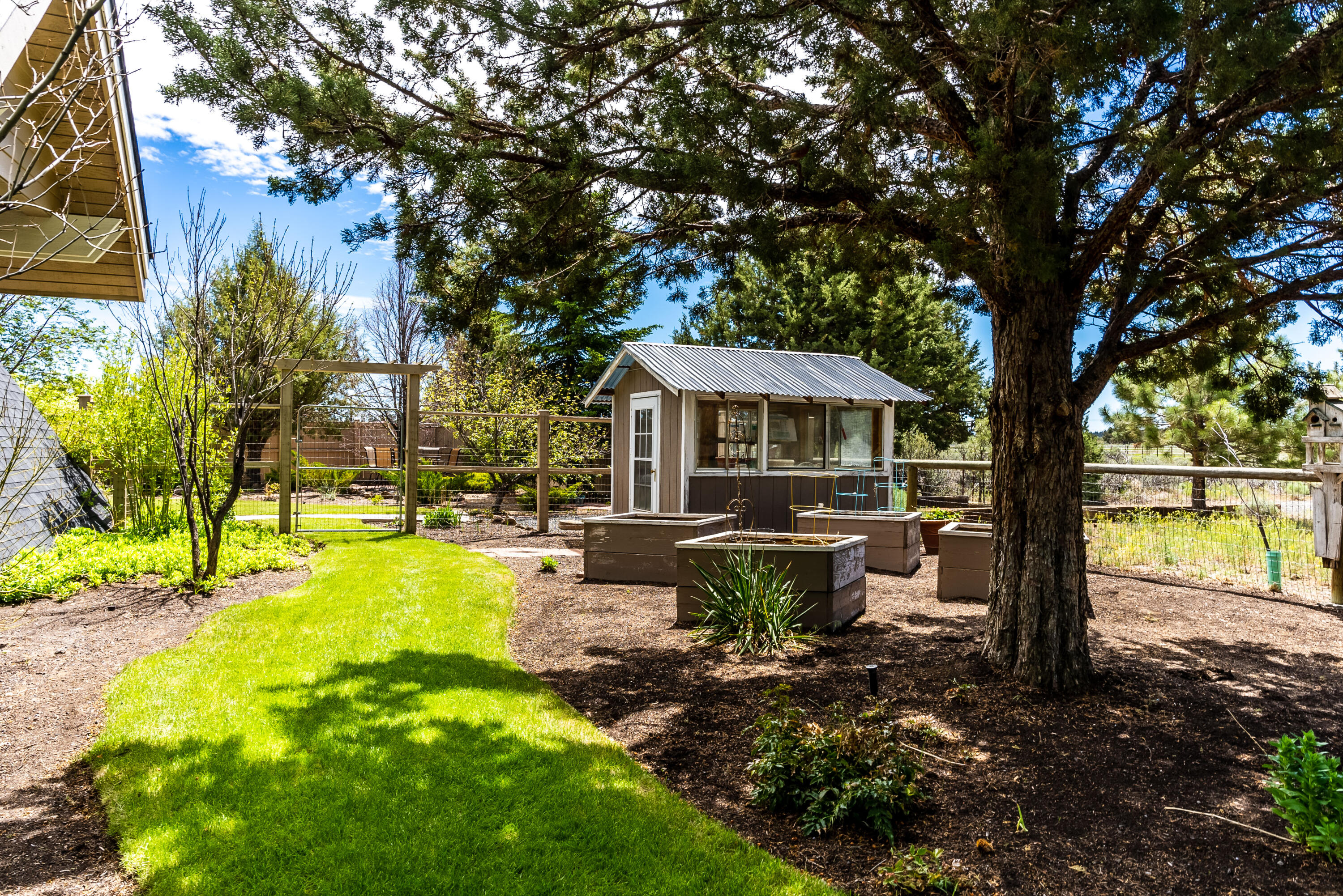 22675 Crestview Lane