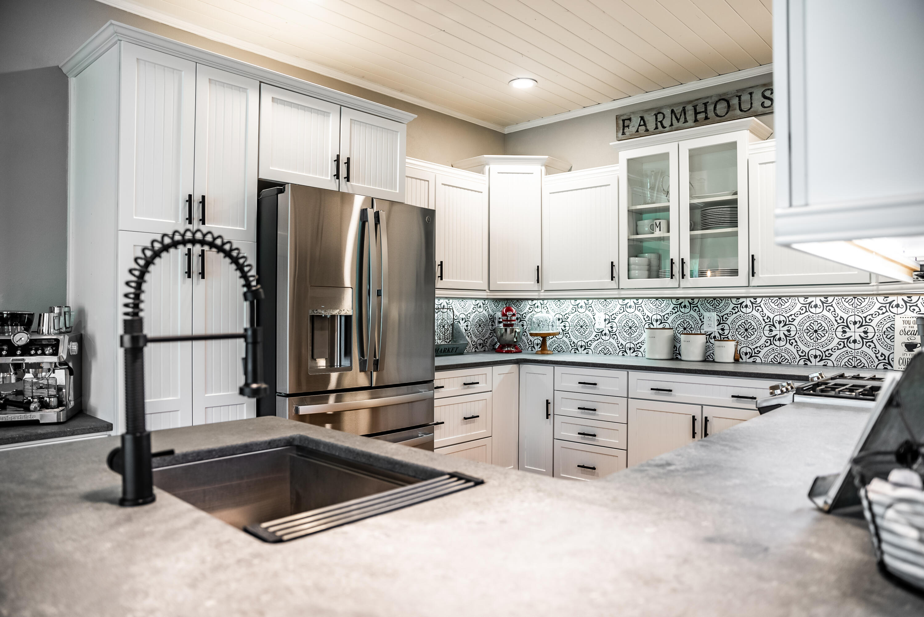 22675 Crestview Lane