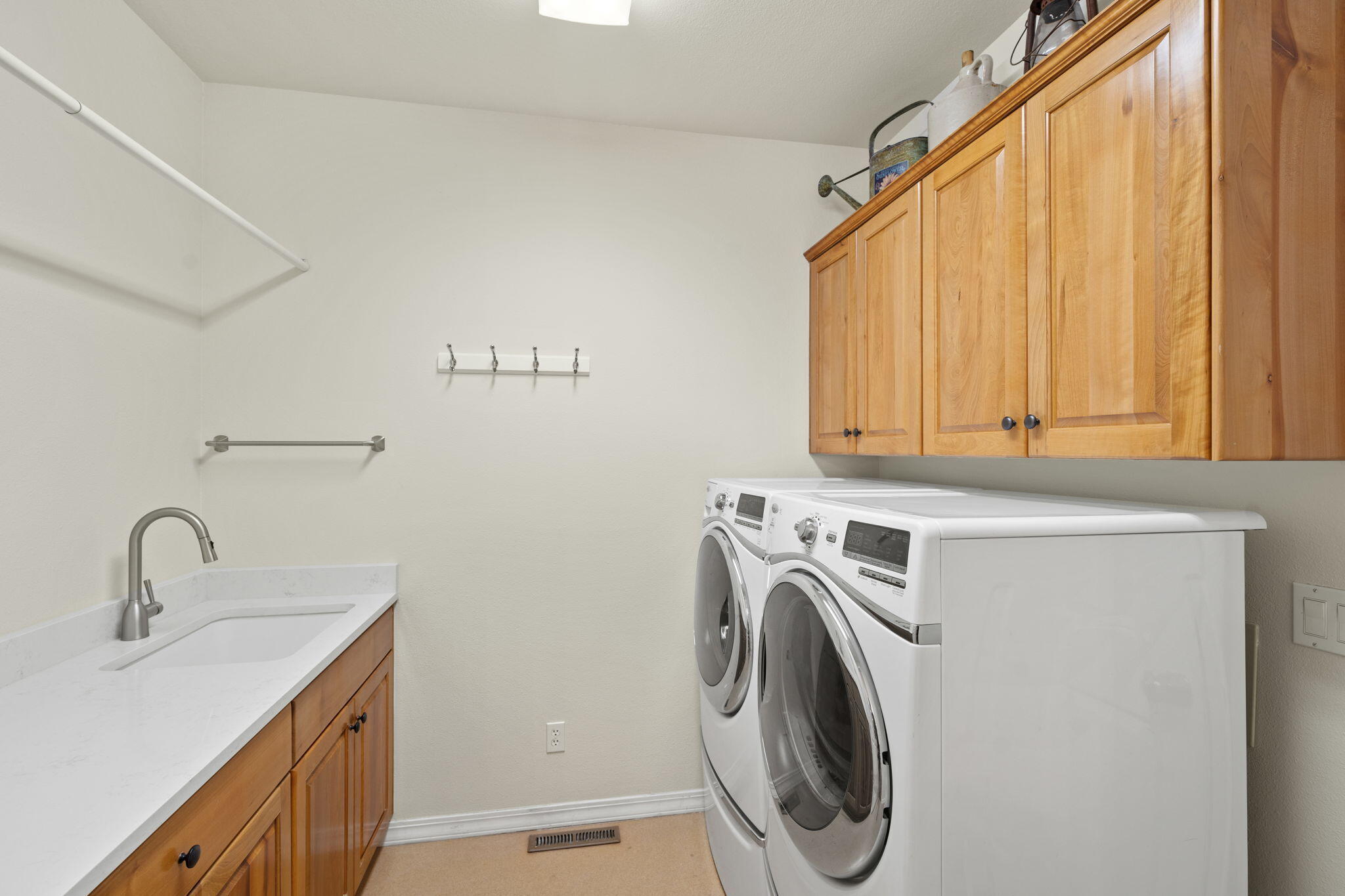 62017 Fall Creek Loop