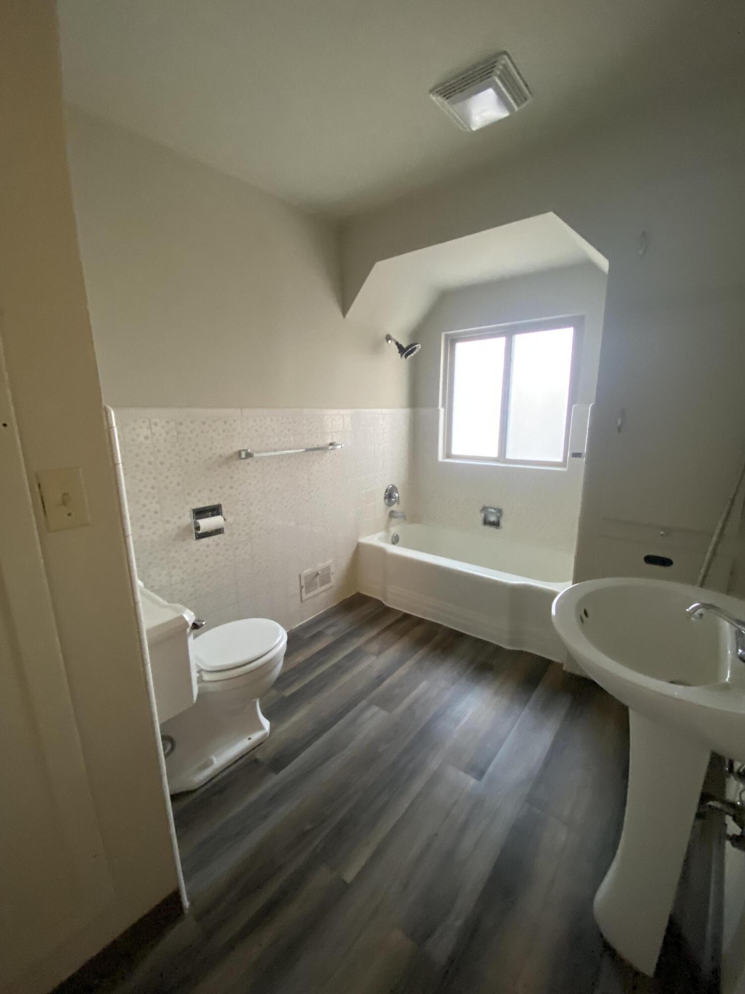 1024 NE Norton Avenue