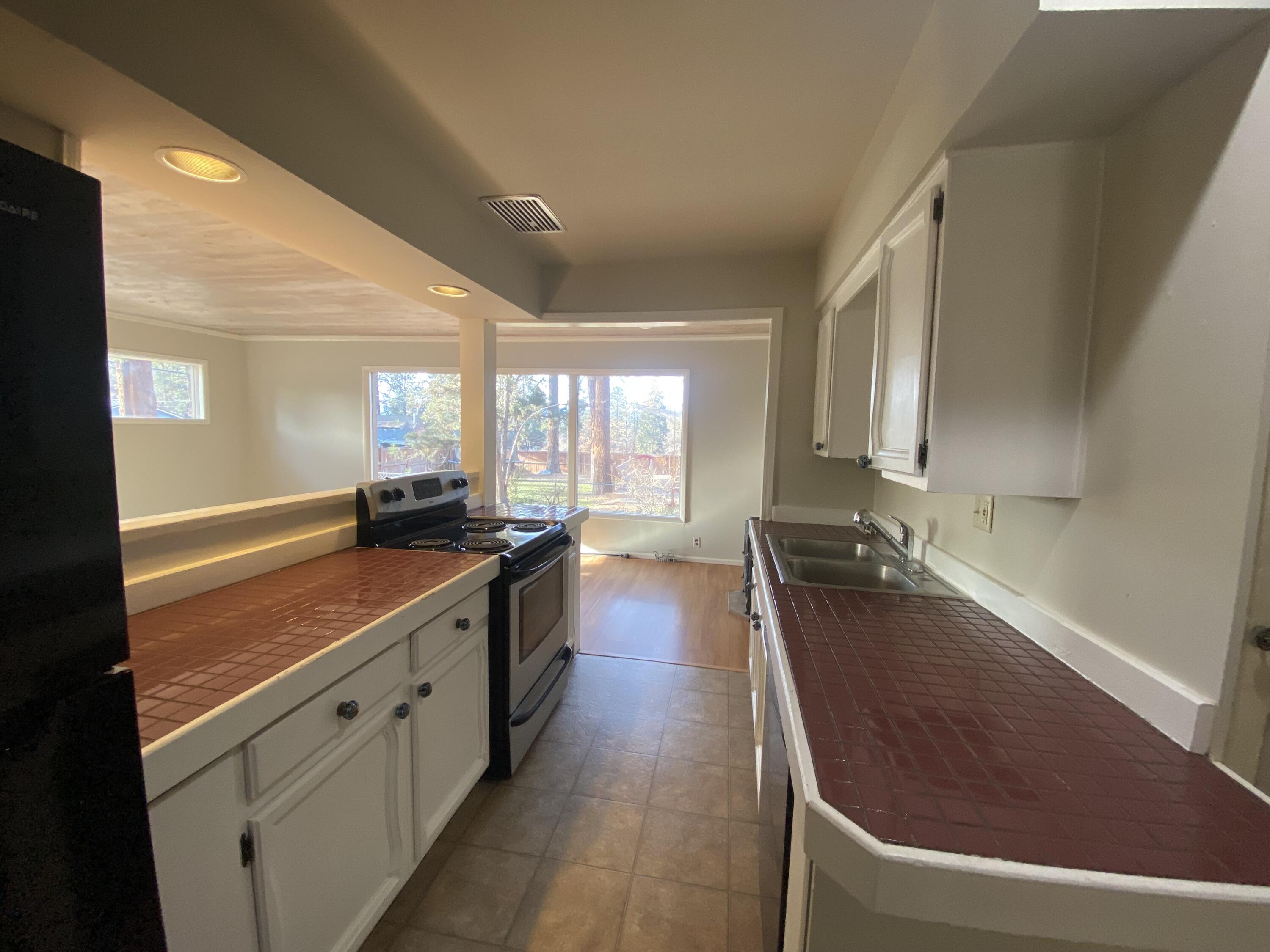 1024 NE Norton Avenue