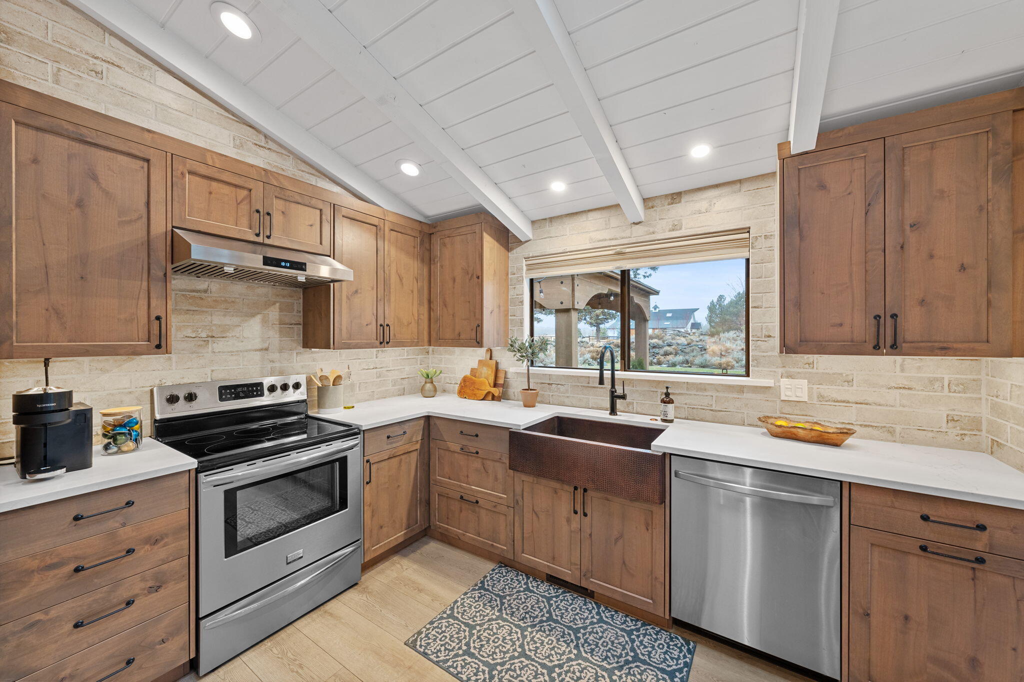 64089 Tumalo Rim Drive