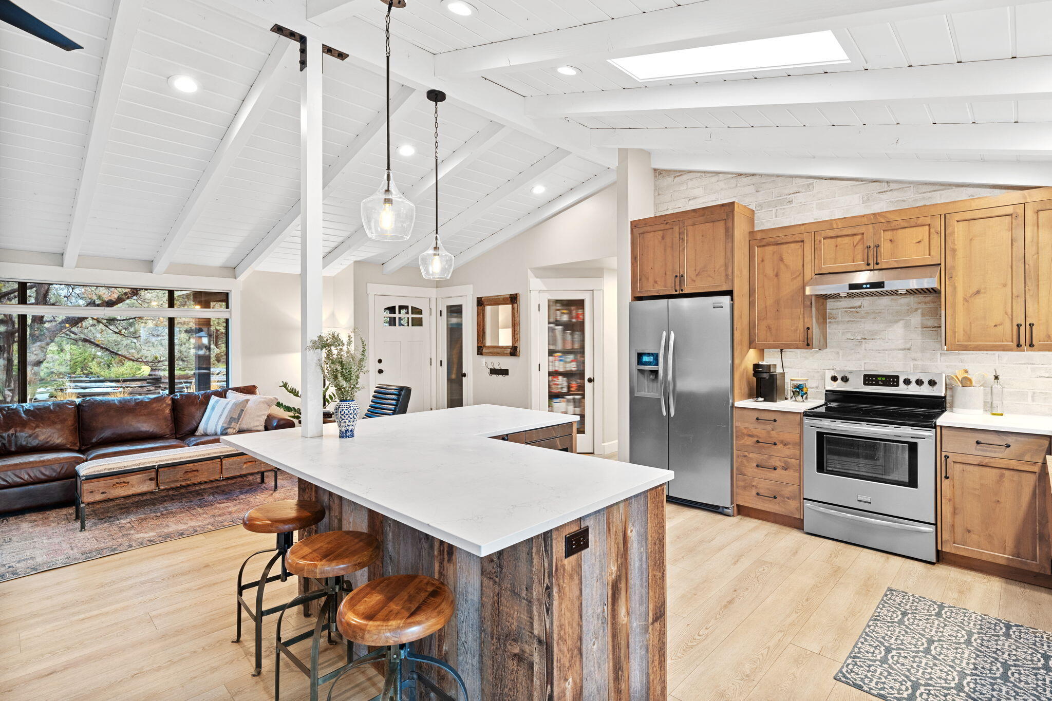 64089 Tumalo Rim Drive