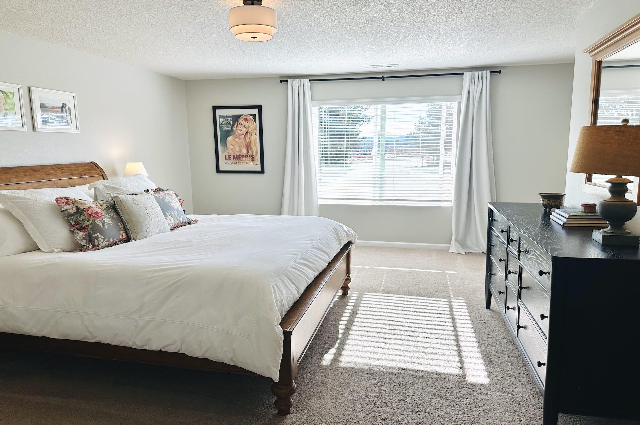 20551 SE Cameron Avenue