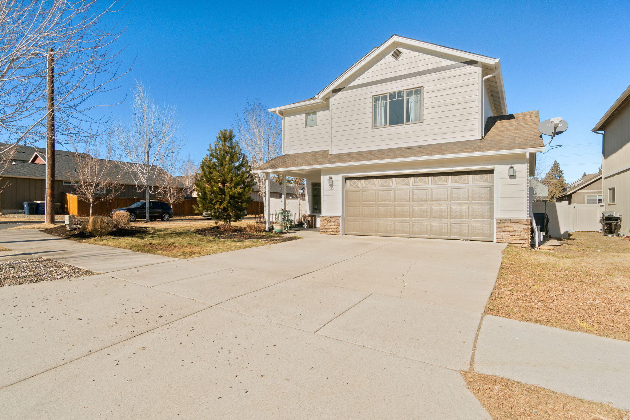 632 SE Glengarry Place