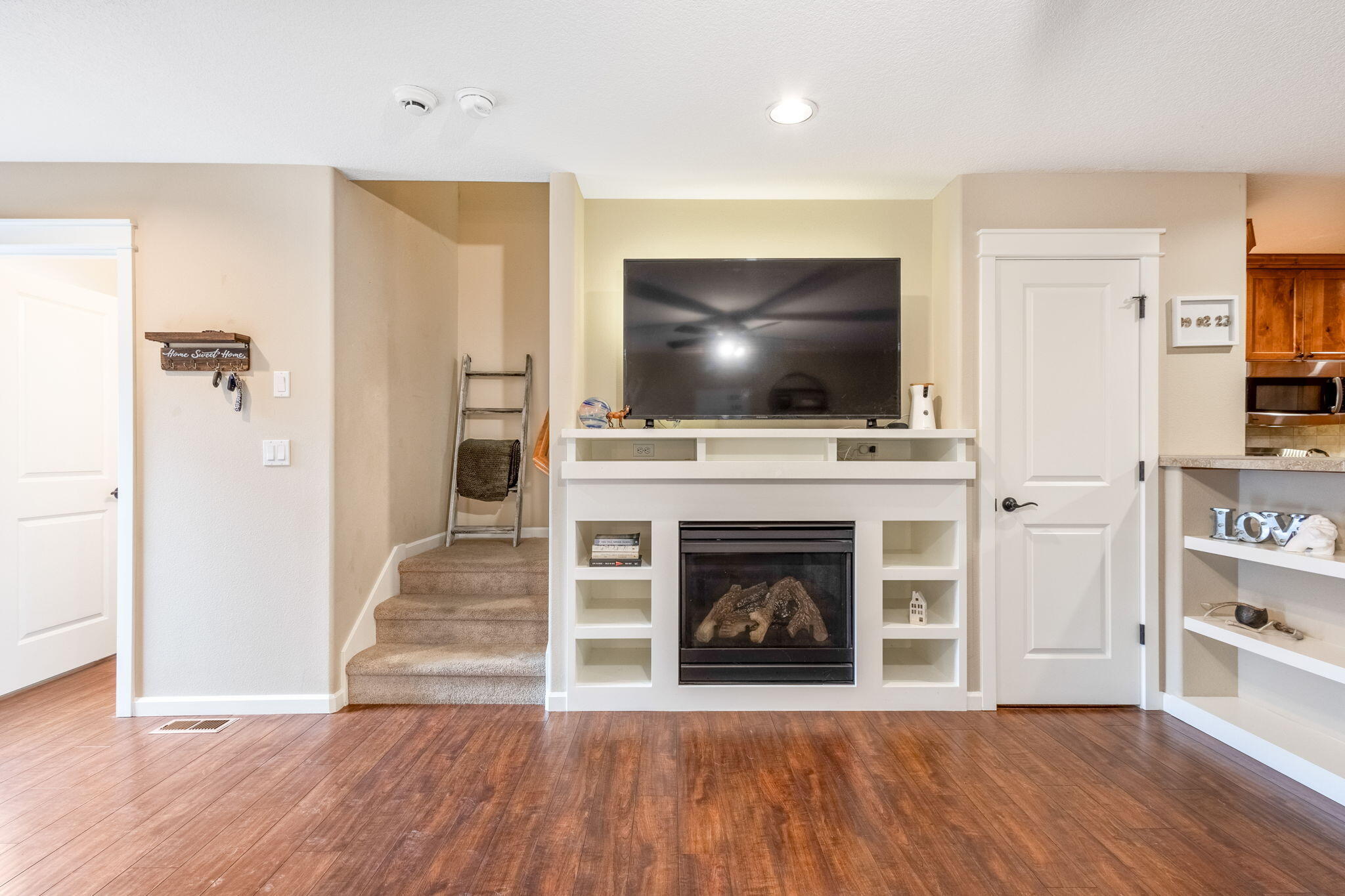 20976 NE High Desert Lane