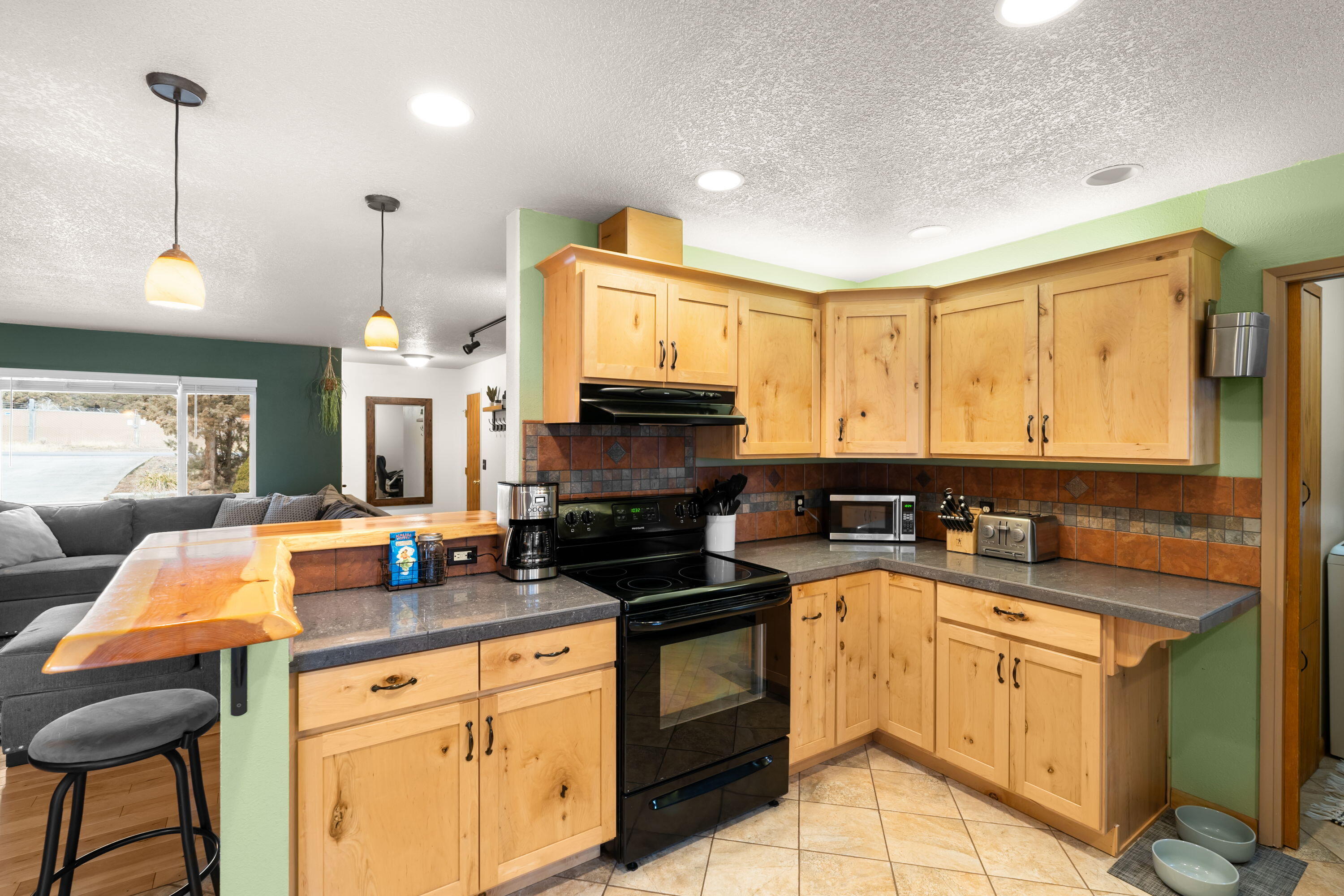 3390 SW Antelope Avenue