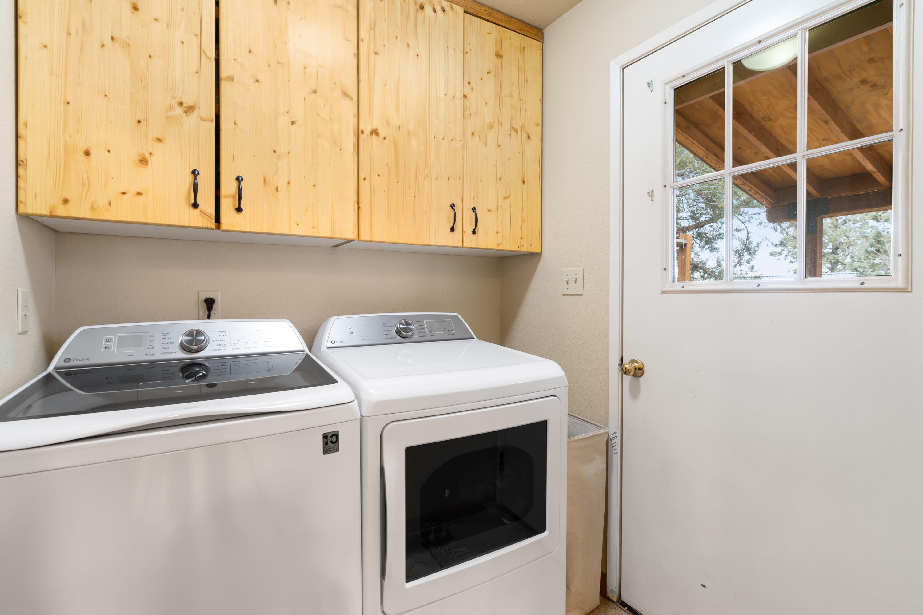 3390 SW Antelope Avenue