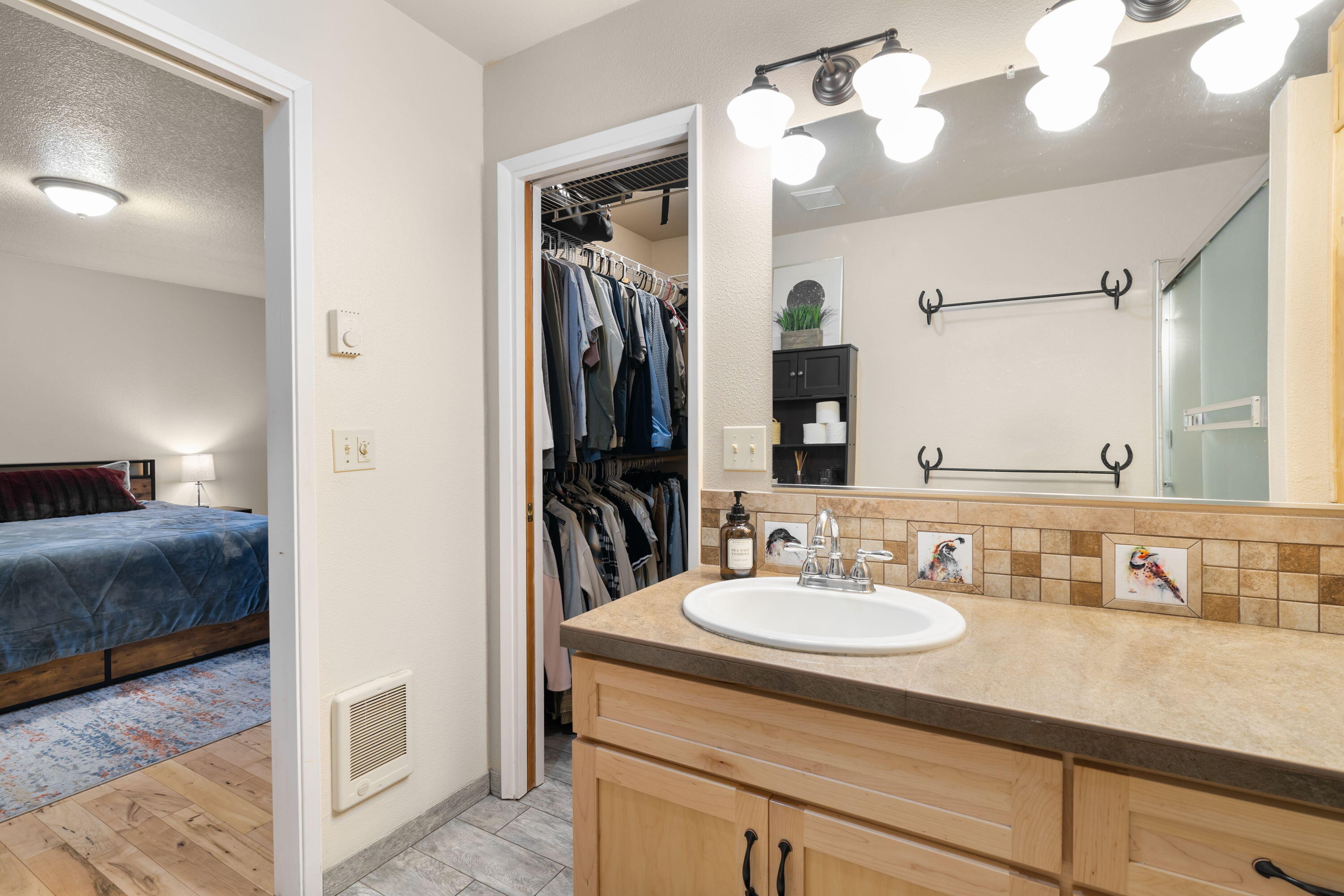 3390 SW Antelope Avenue