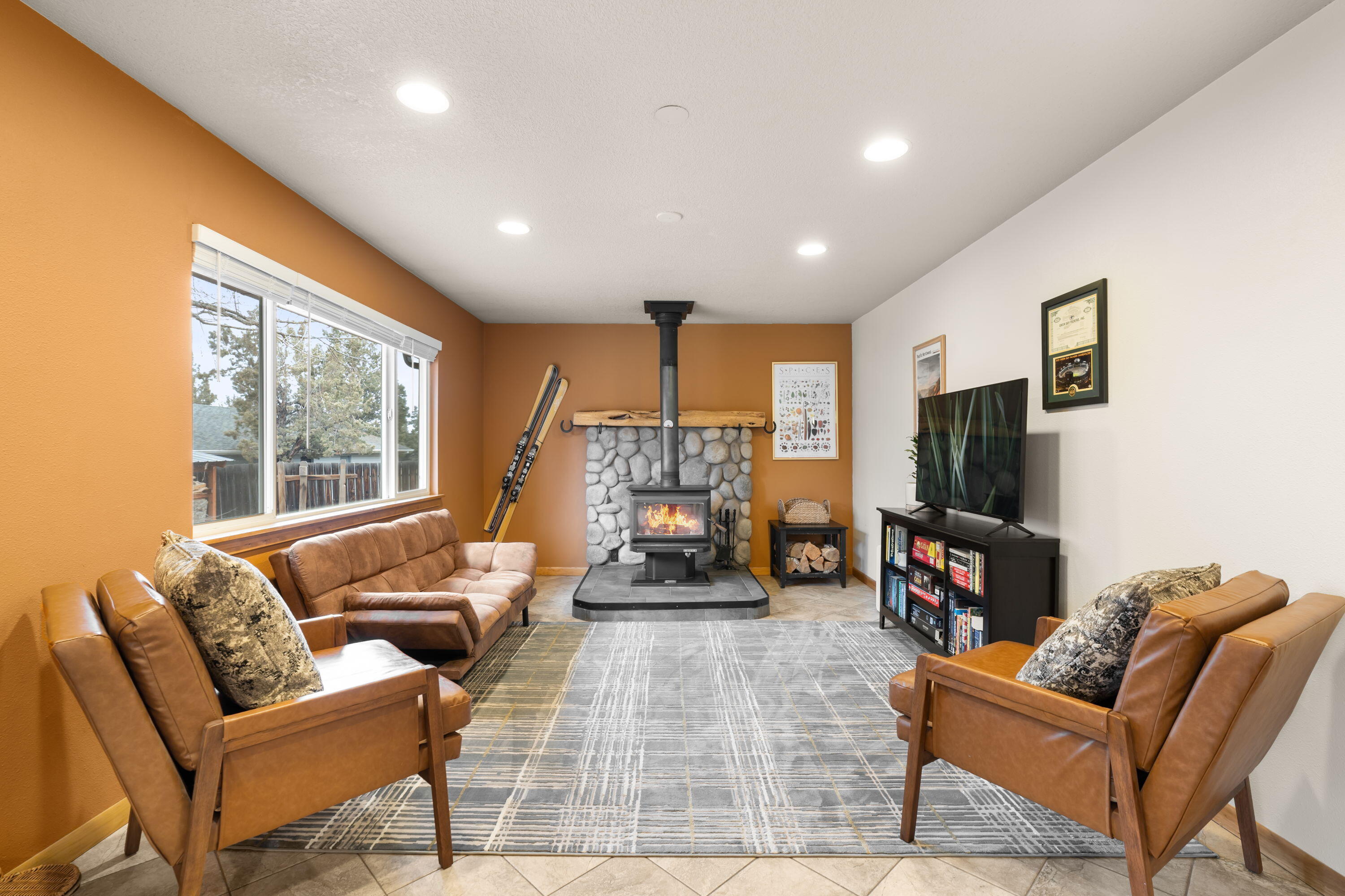 3390 SW Antelope Avenue