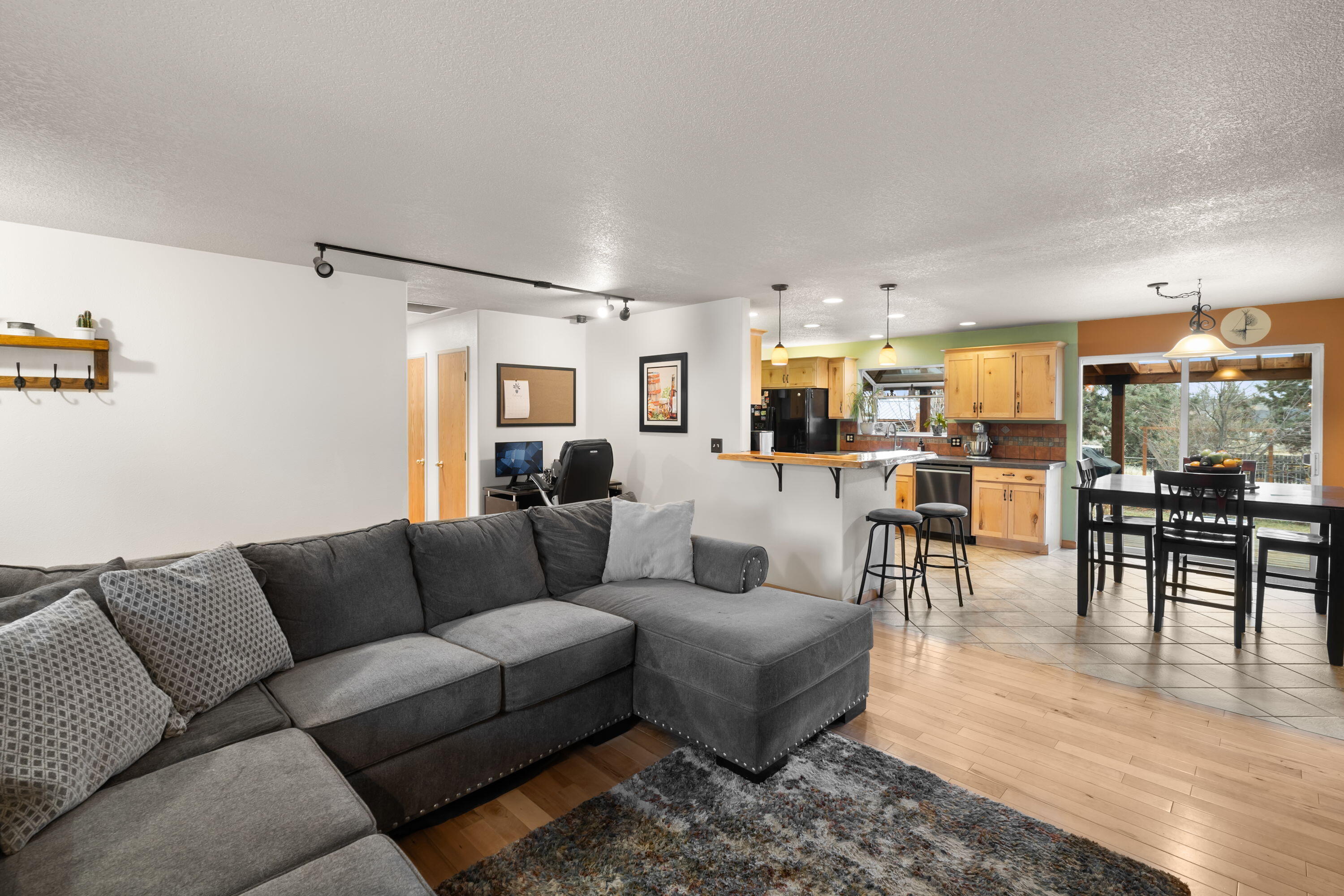 3390 SW Antelope Avenue