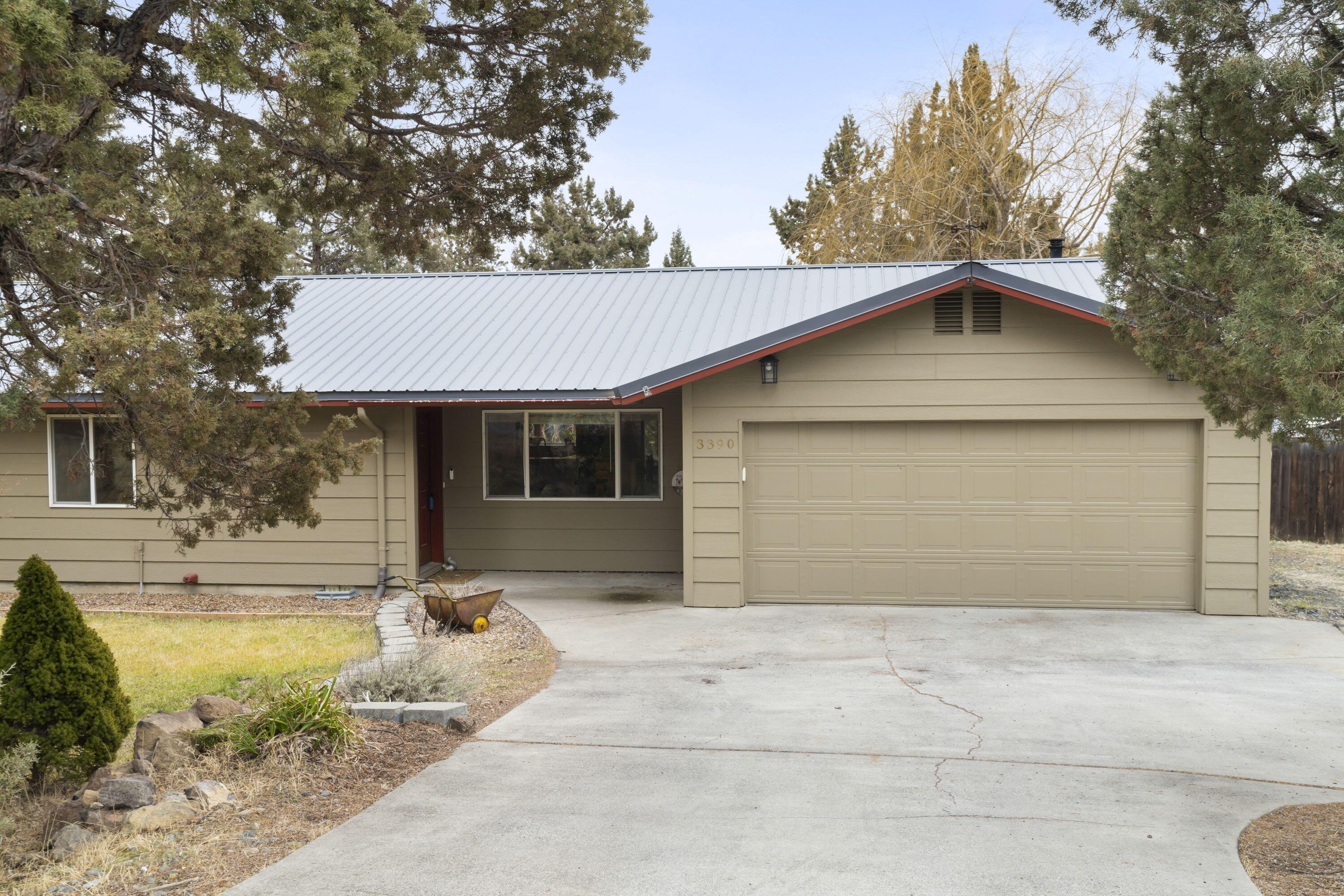 3390 SW Antelope Avenue