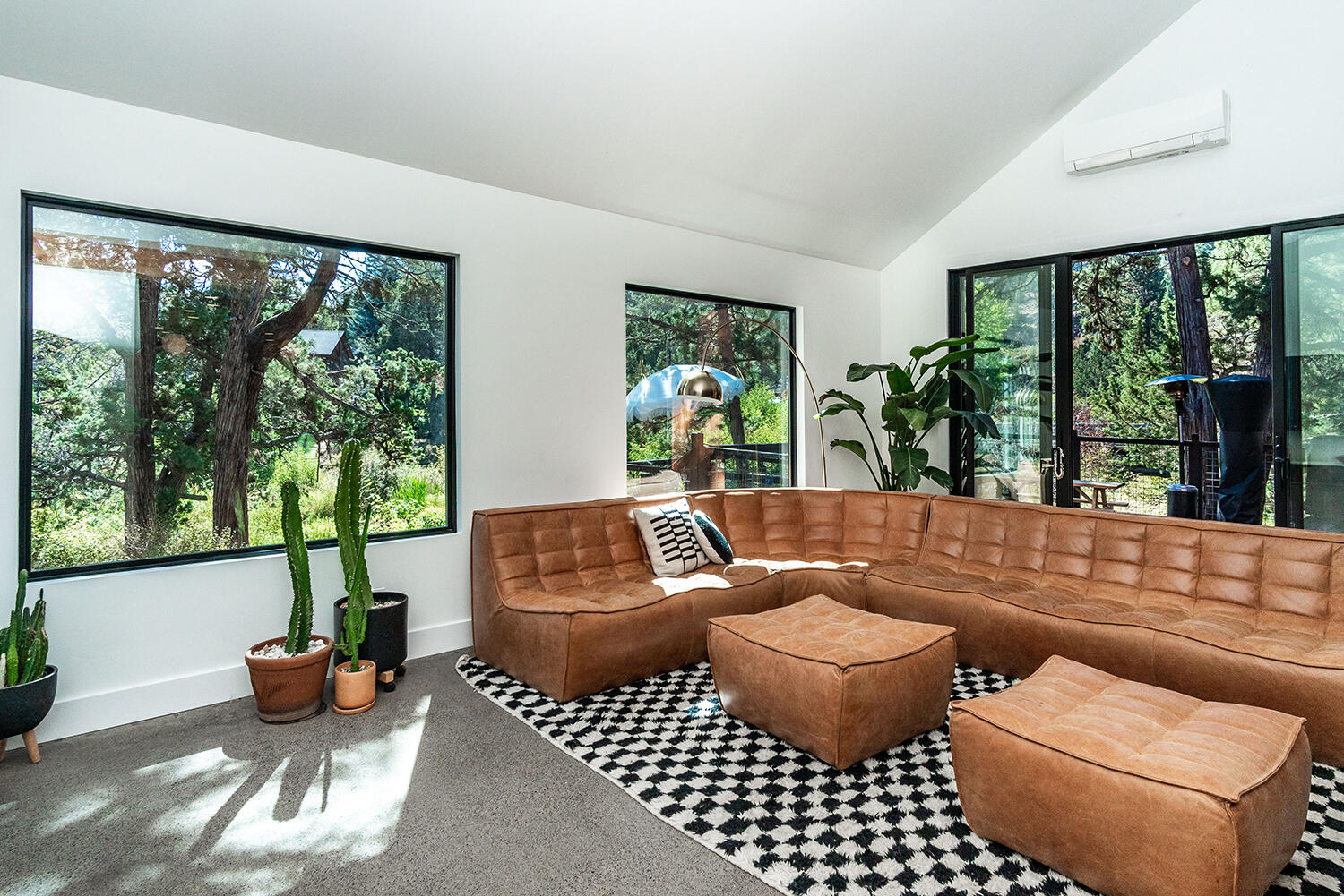 3916 NW Lower Village Road