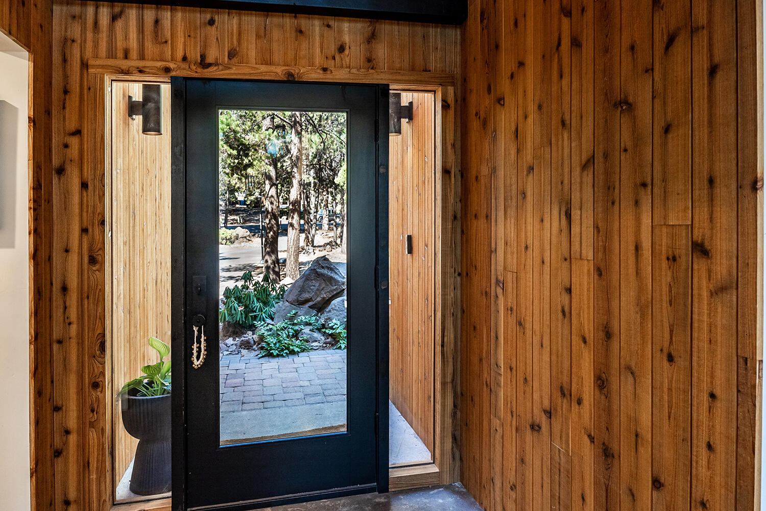 3916 NW Lower Village Road