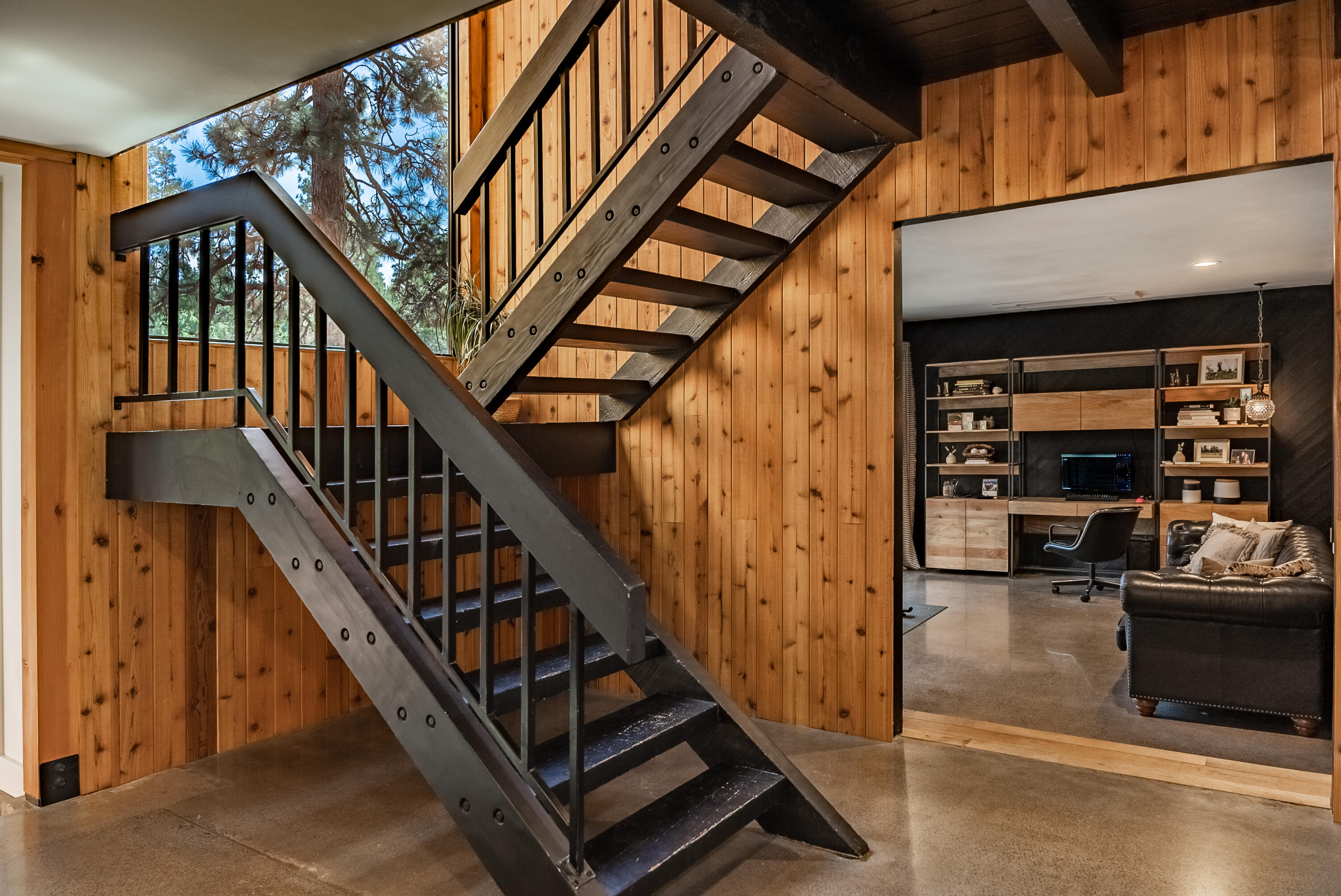 3916 NW Lower Village Road