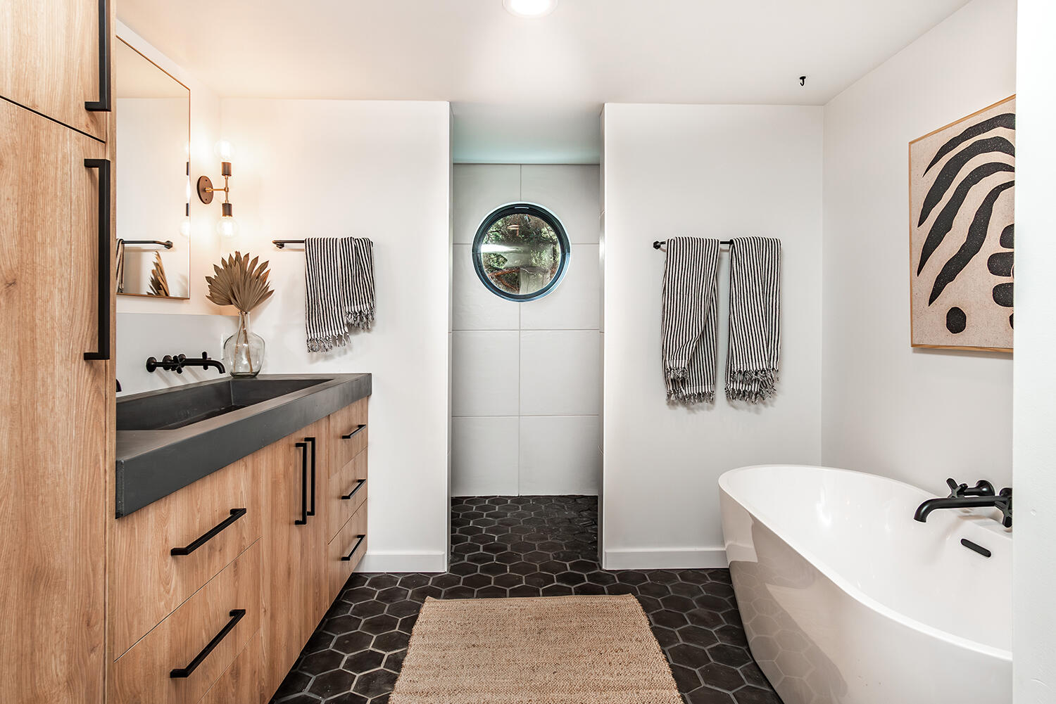 3916 NW Lower Village Road