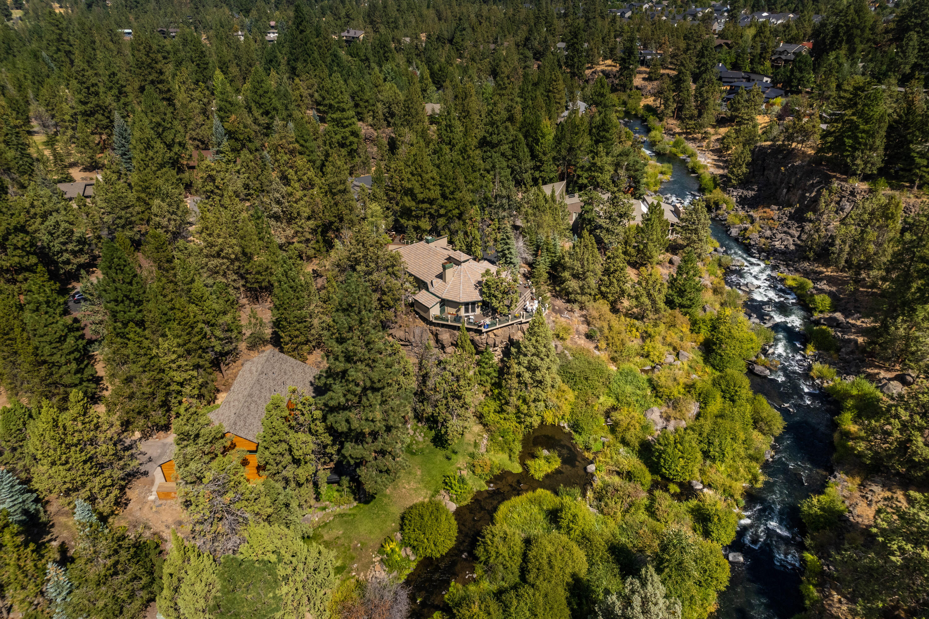 3916 NW Lower Village Road