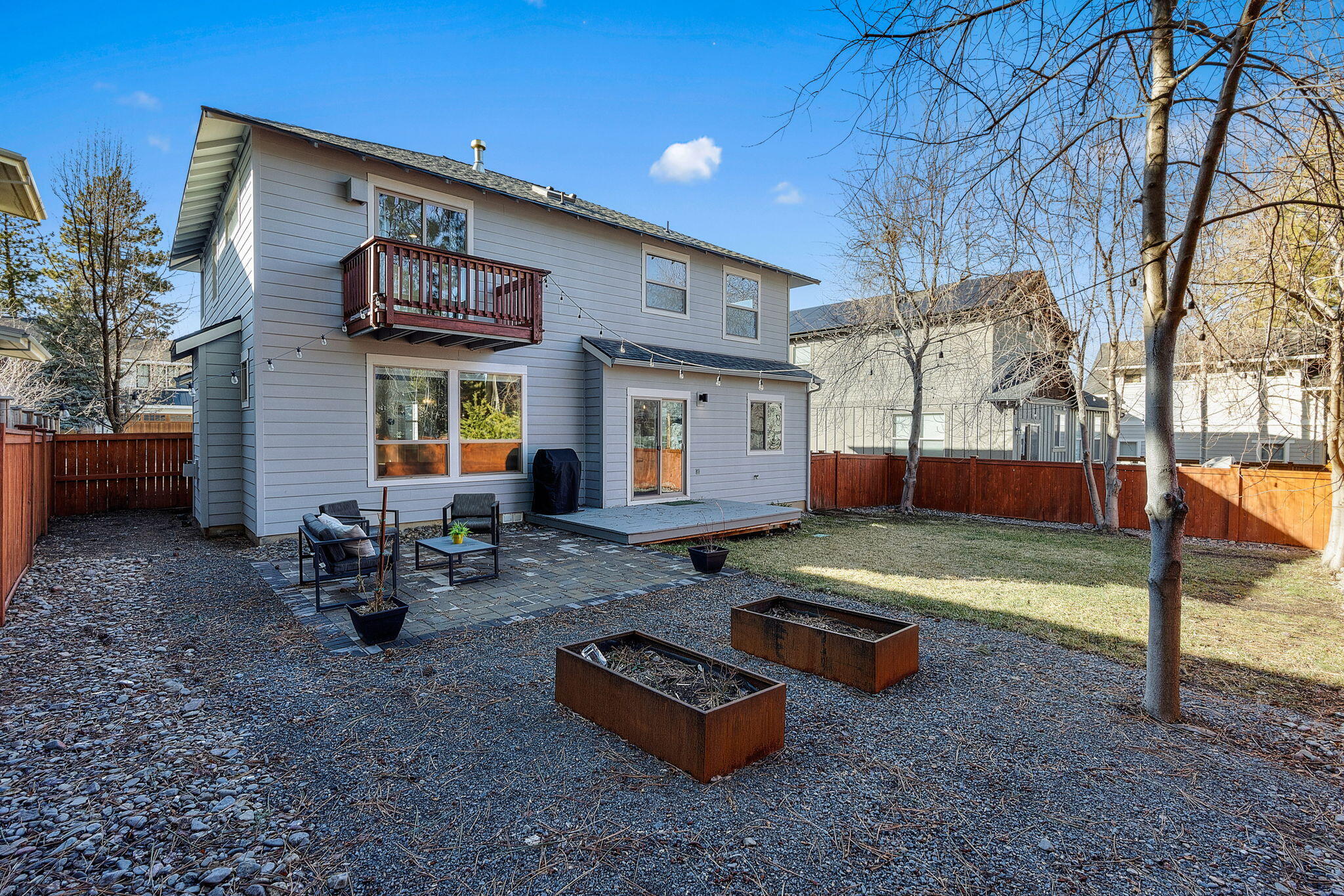 2060 NW Shiraz Court