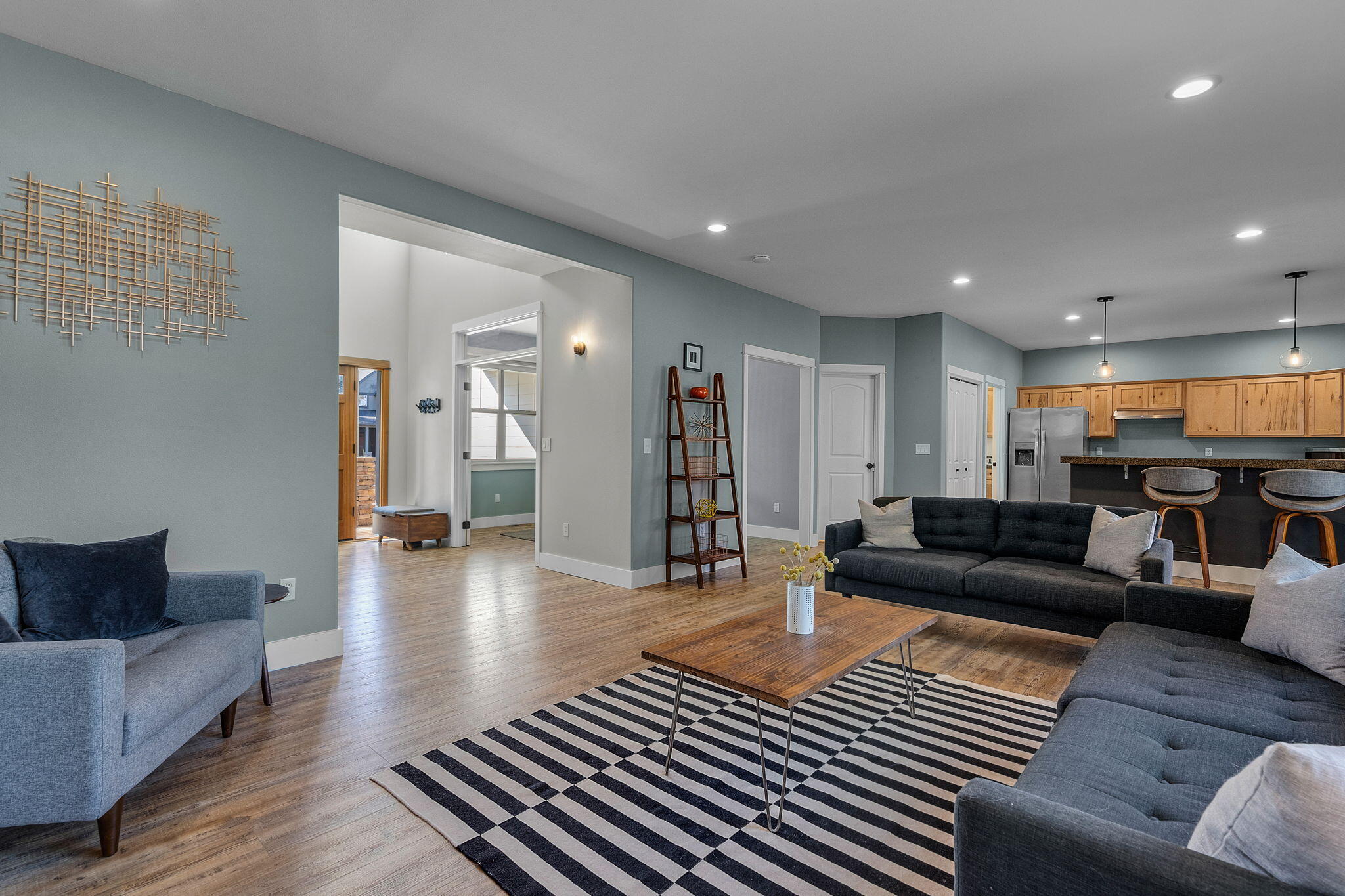 2060 NW Shiraz Court