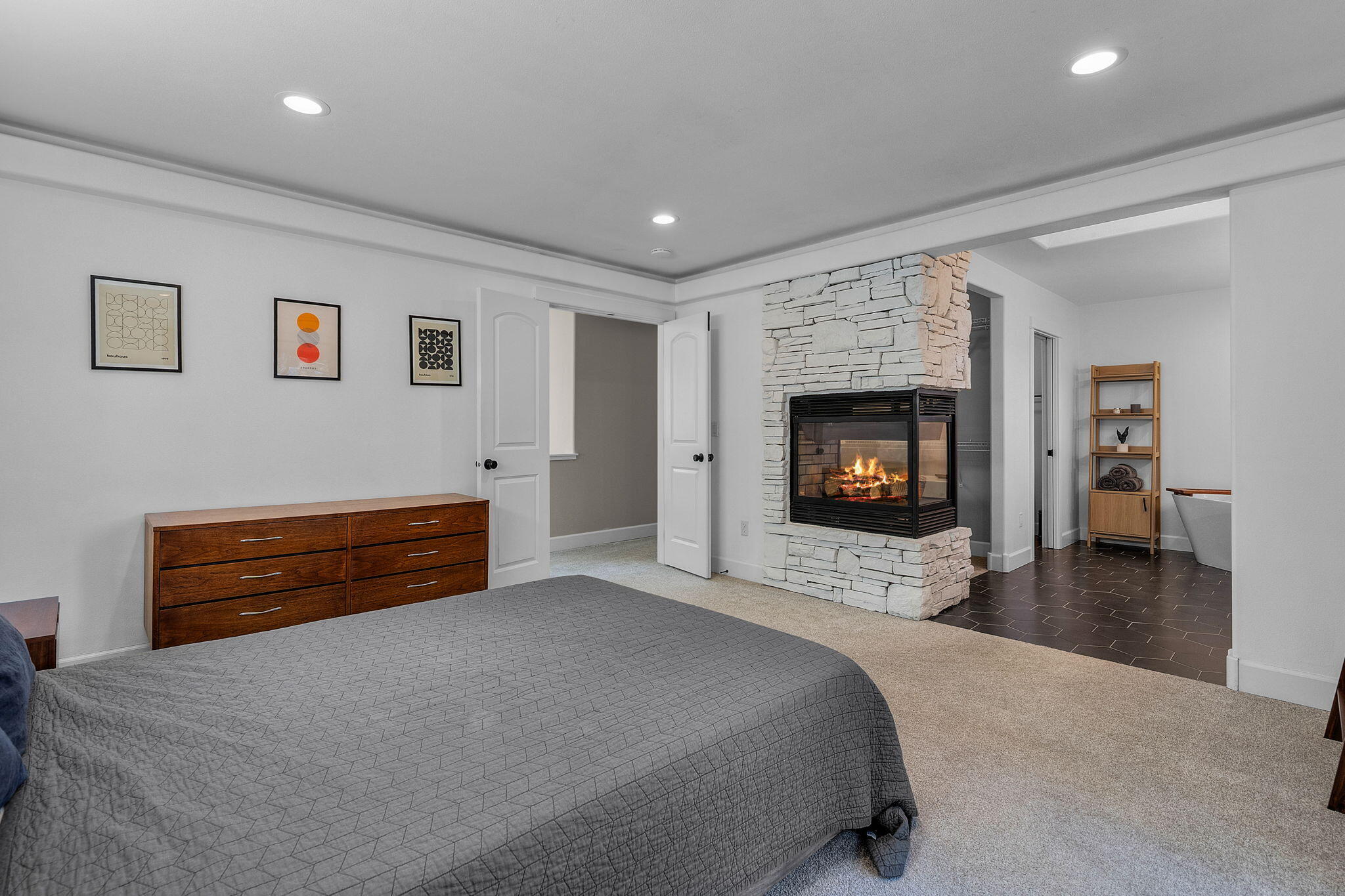 2060 NW Shiraz Court