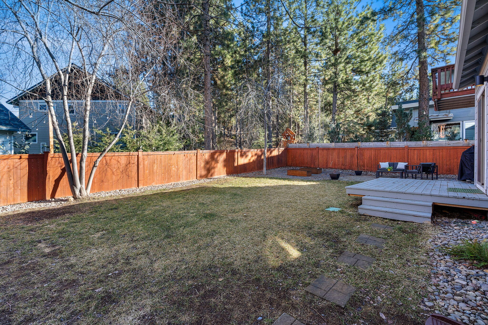 2060 NW Shiraz Court