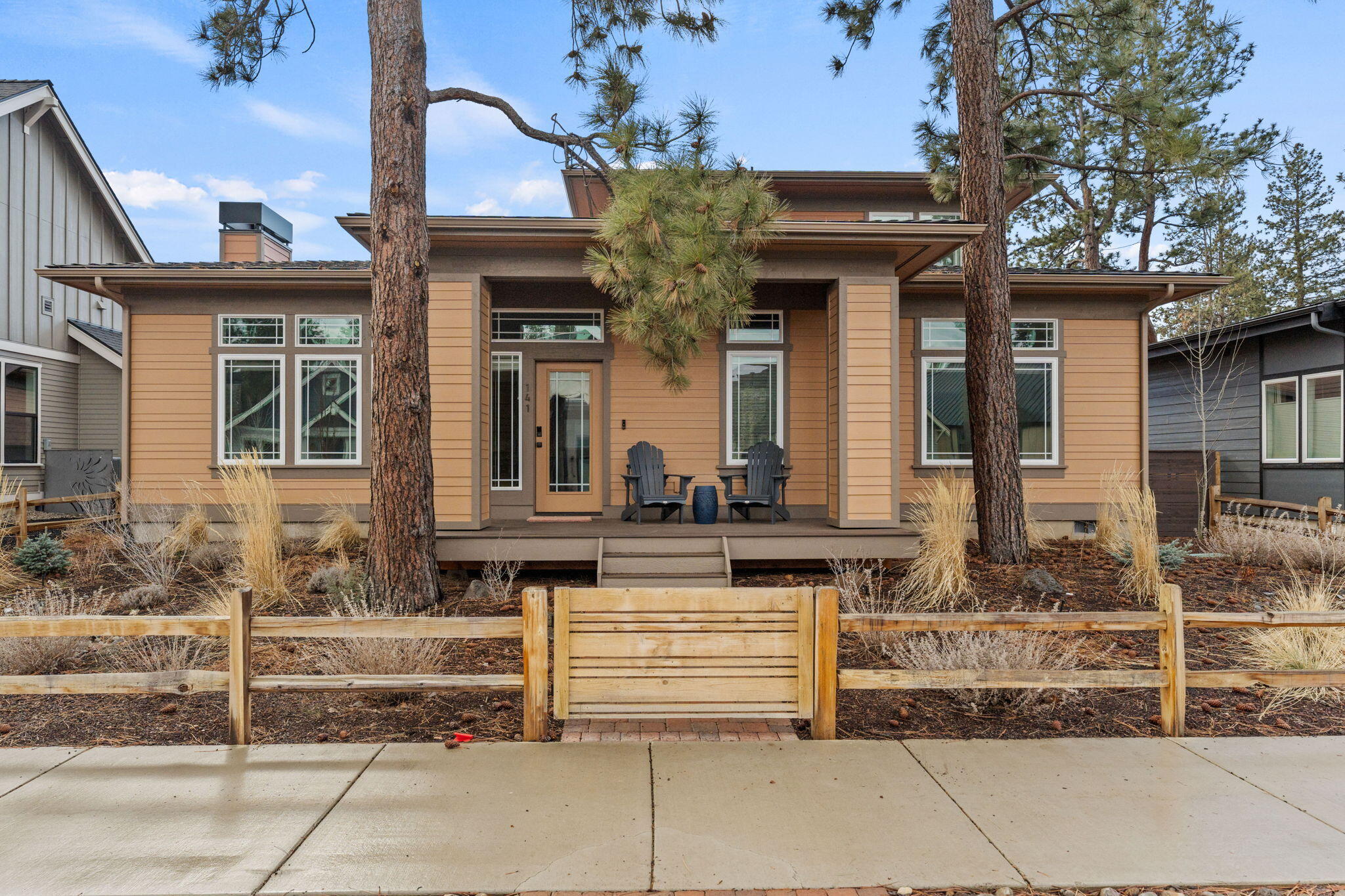 141 W Clearpine Drive