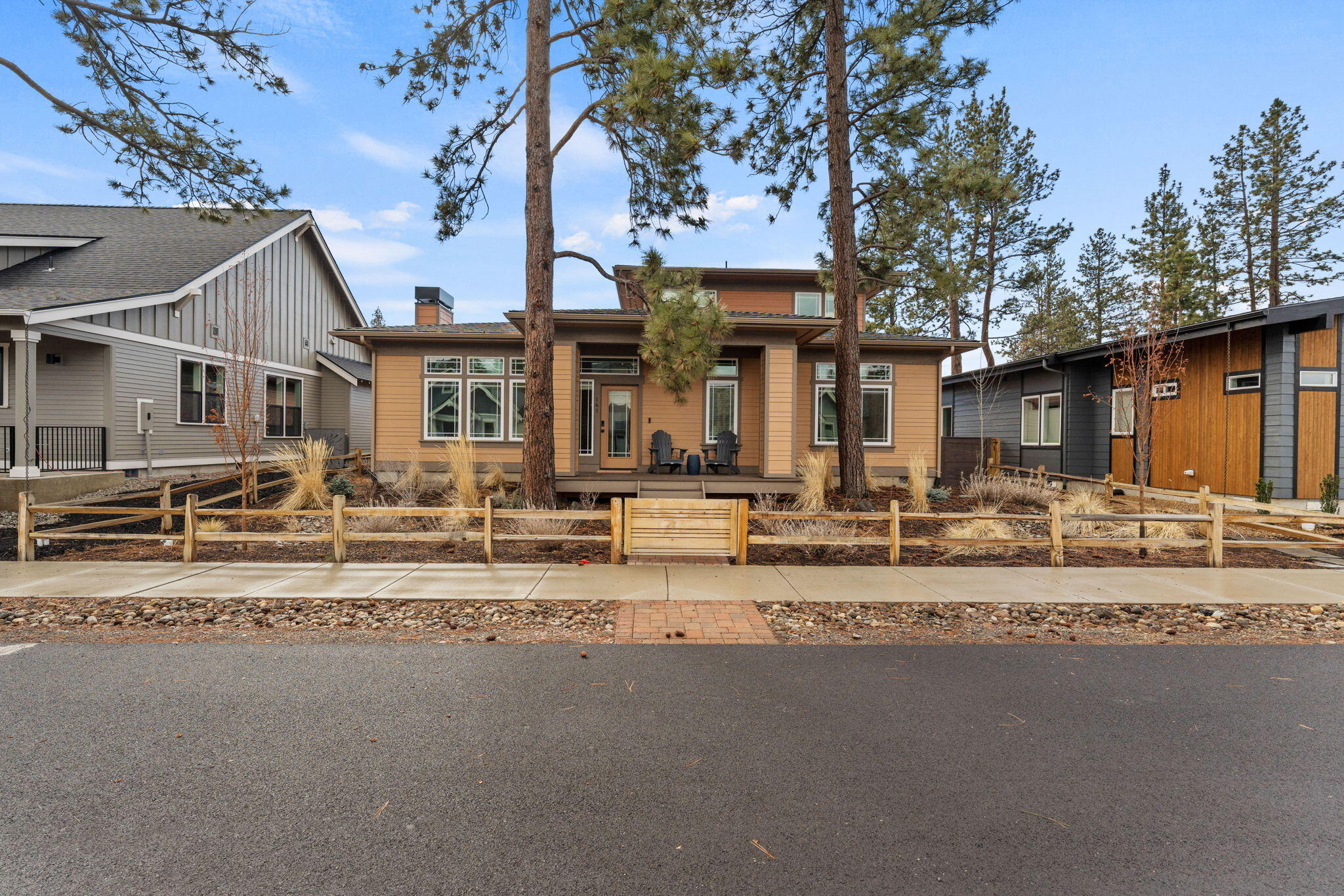 141 W Clearpine Drive