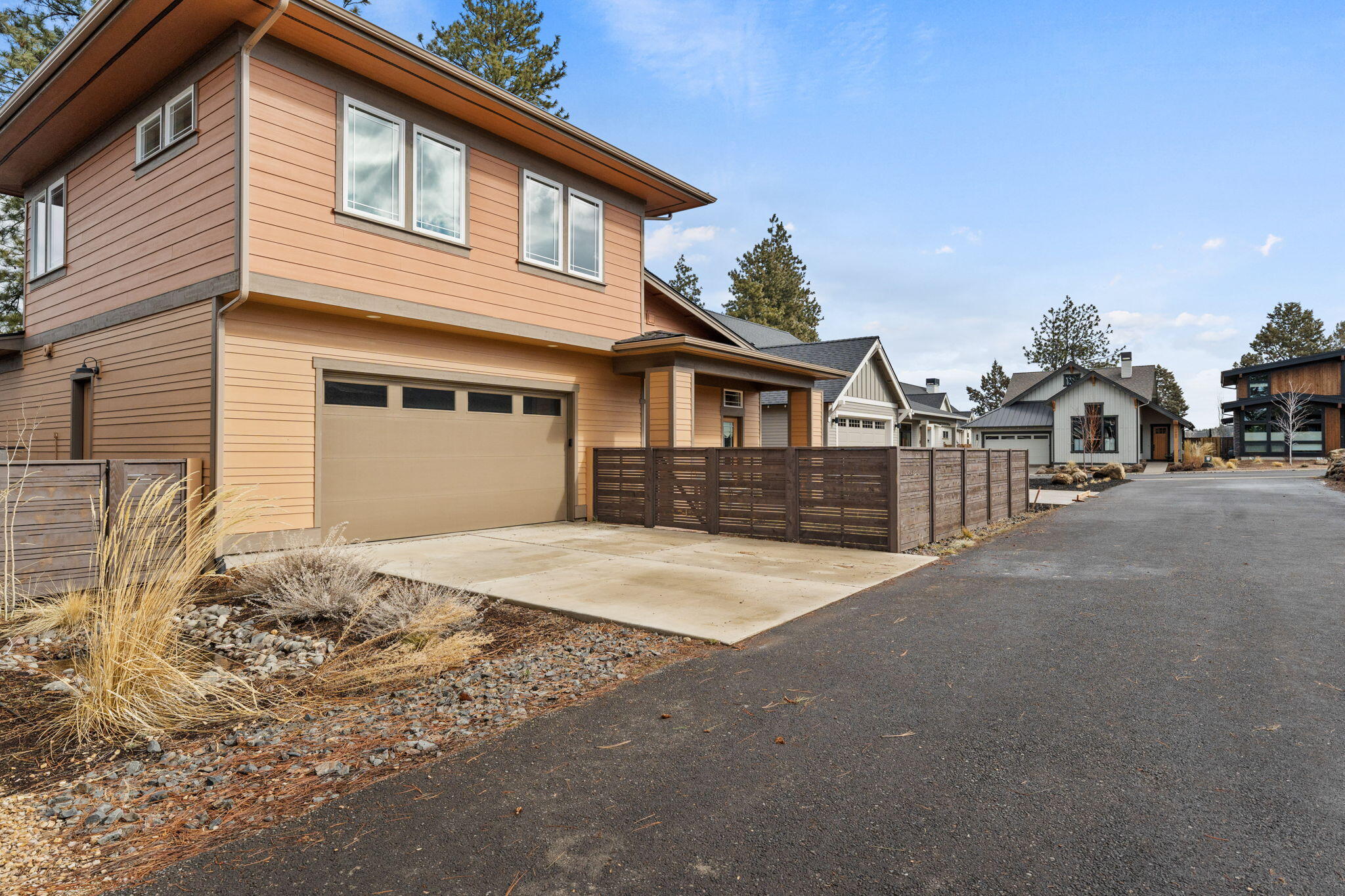 141 W Clearpine Drive