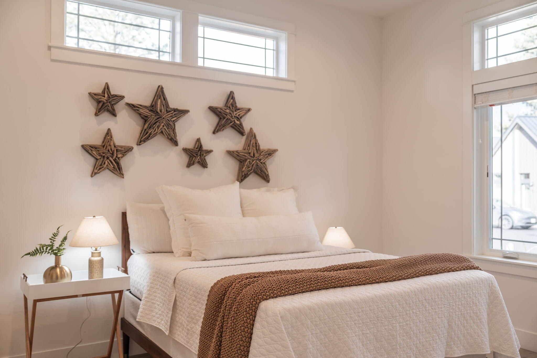 141 W Clearpine Drive