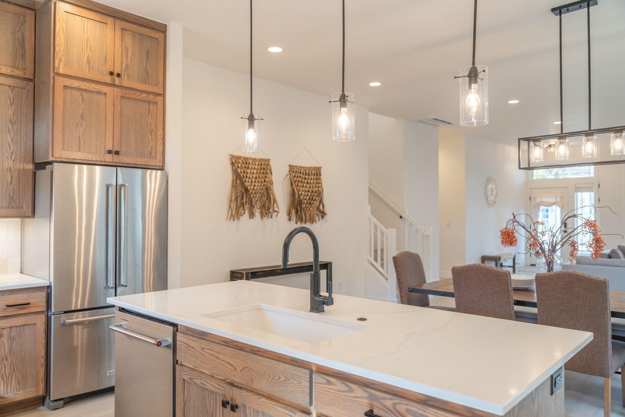 141 W Clearpine Drive