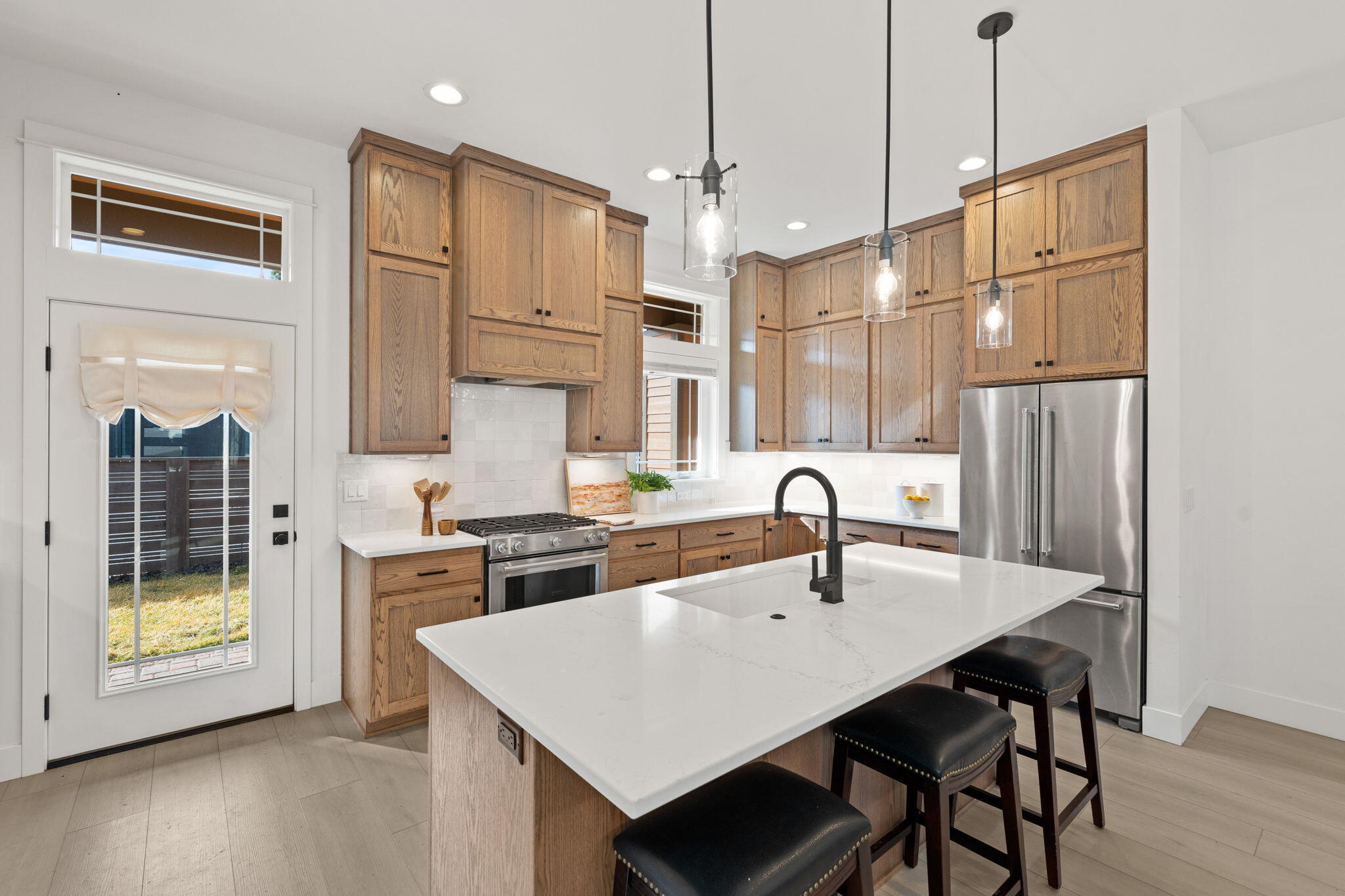 141 W Clearpine Drive