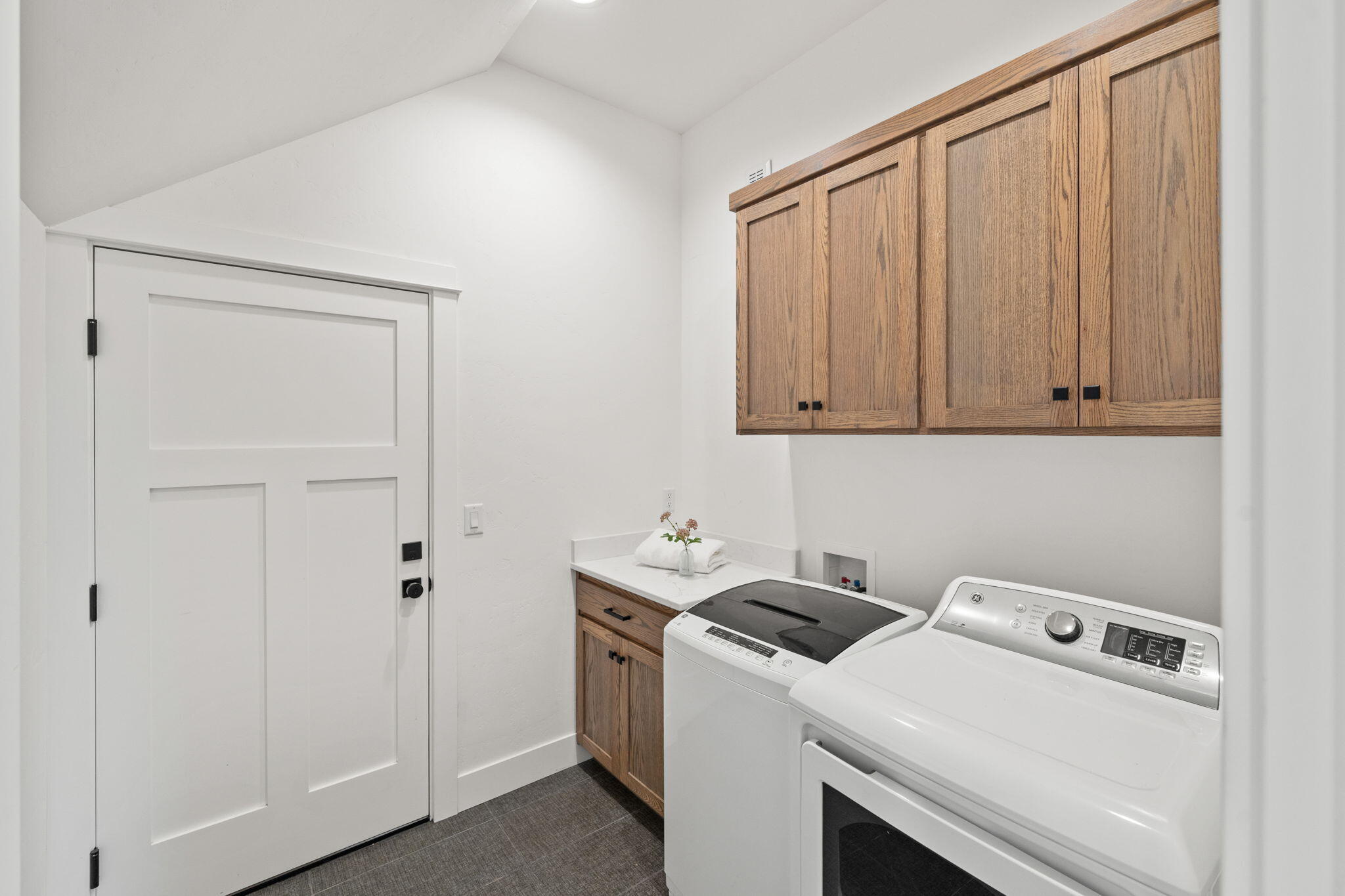 141 W Clearpine Drive