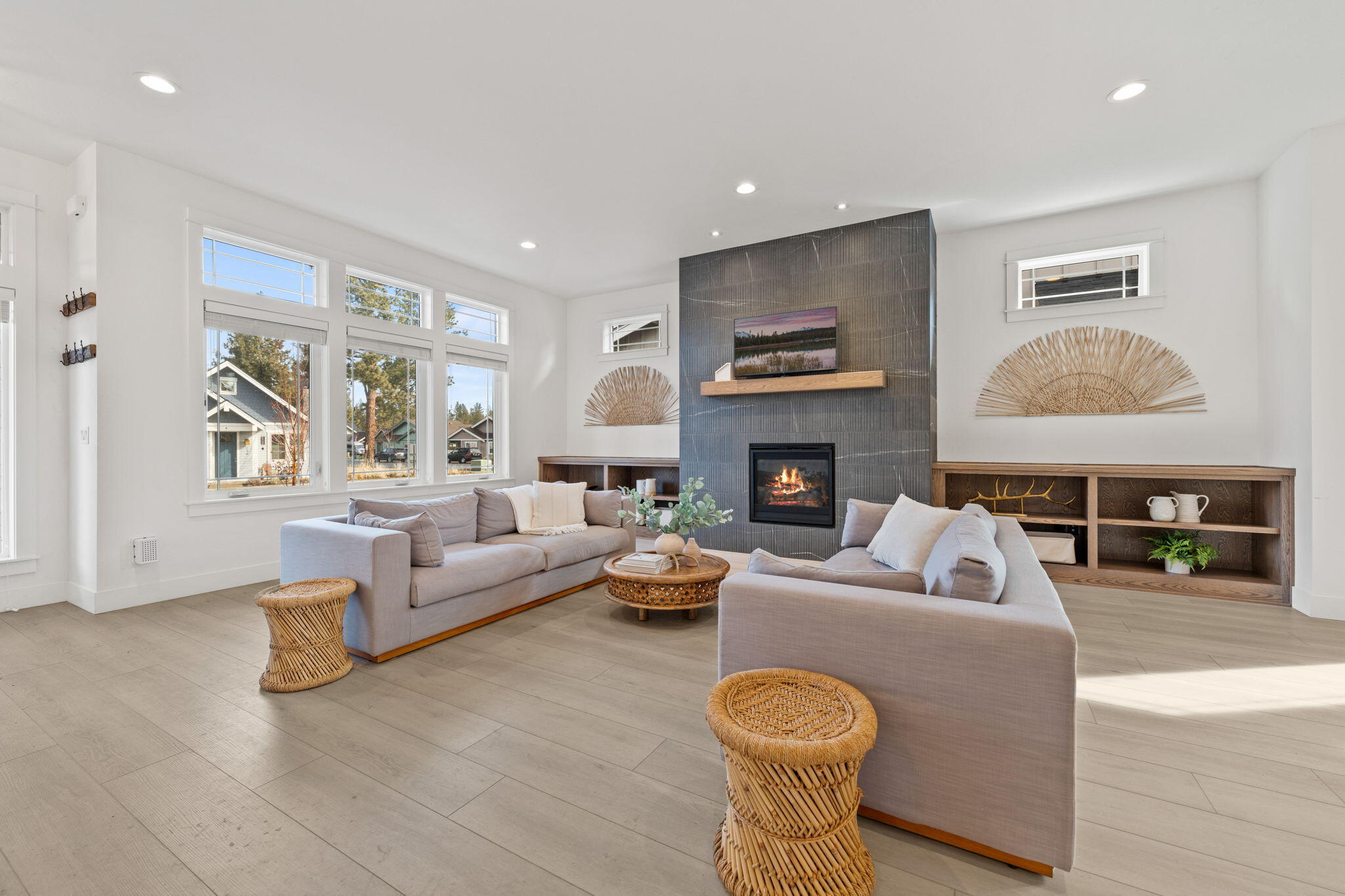 141 W Clearpine Drive