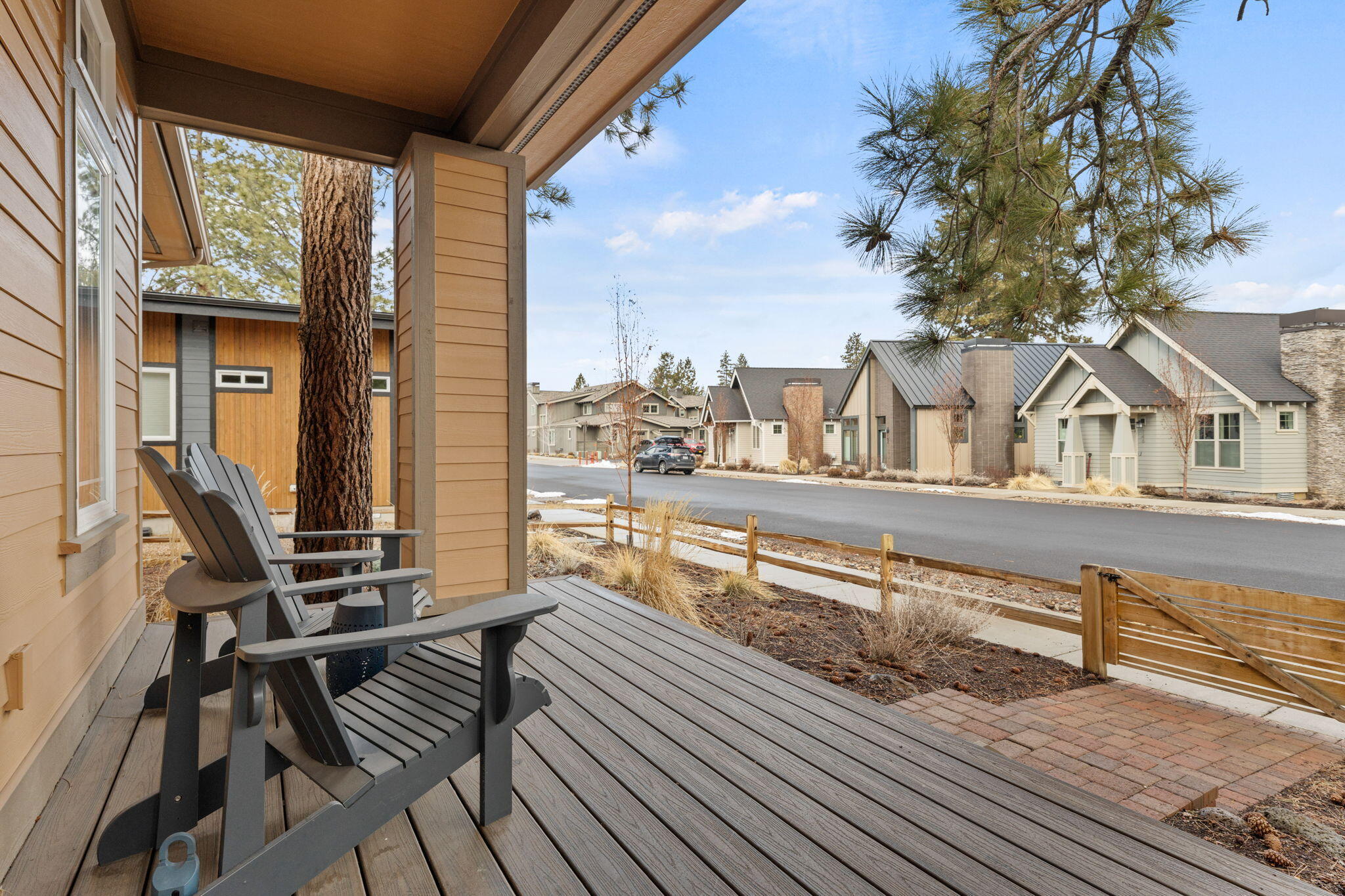 141 W Clearpine Drive