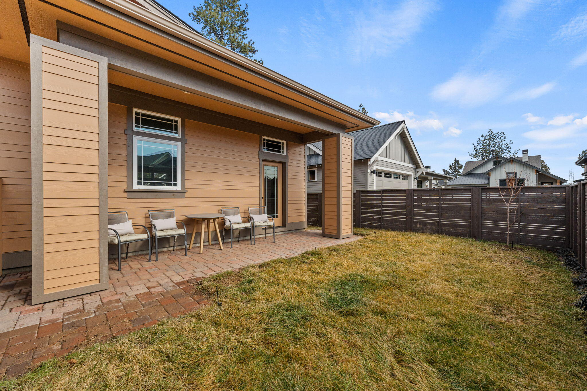 141 W Clearpine Drive