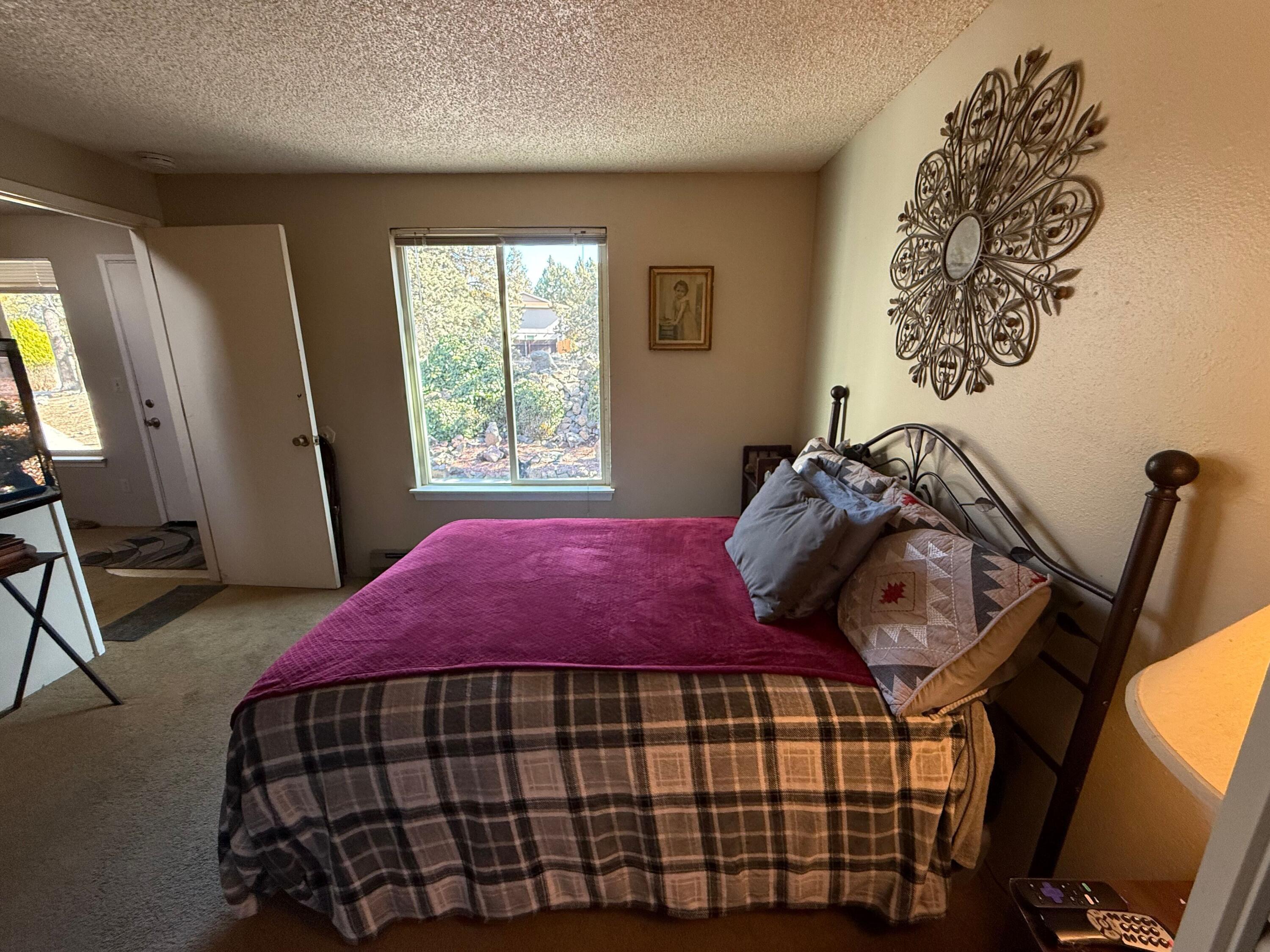 1700 NE Wells Acres Road, 3