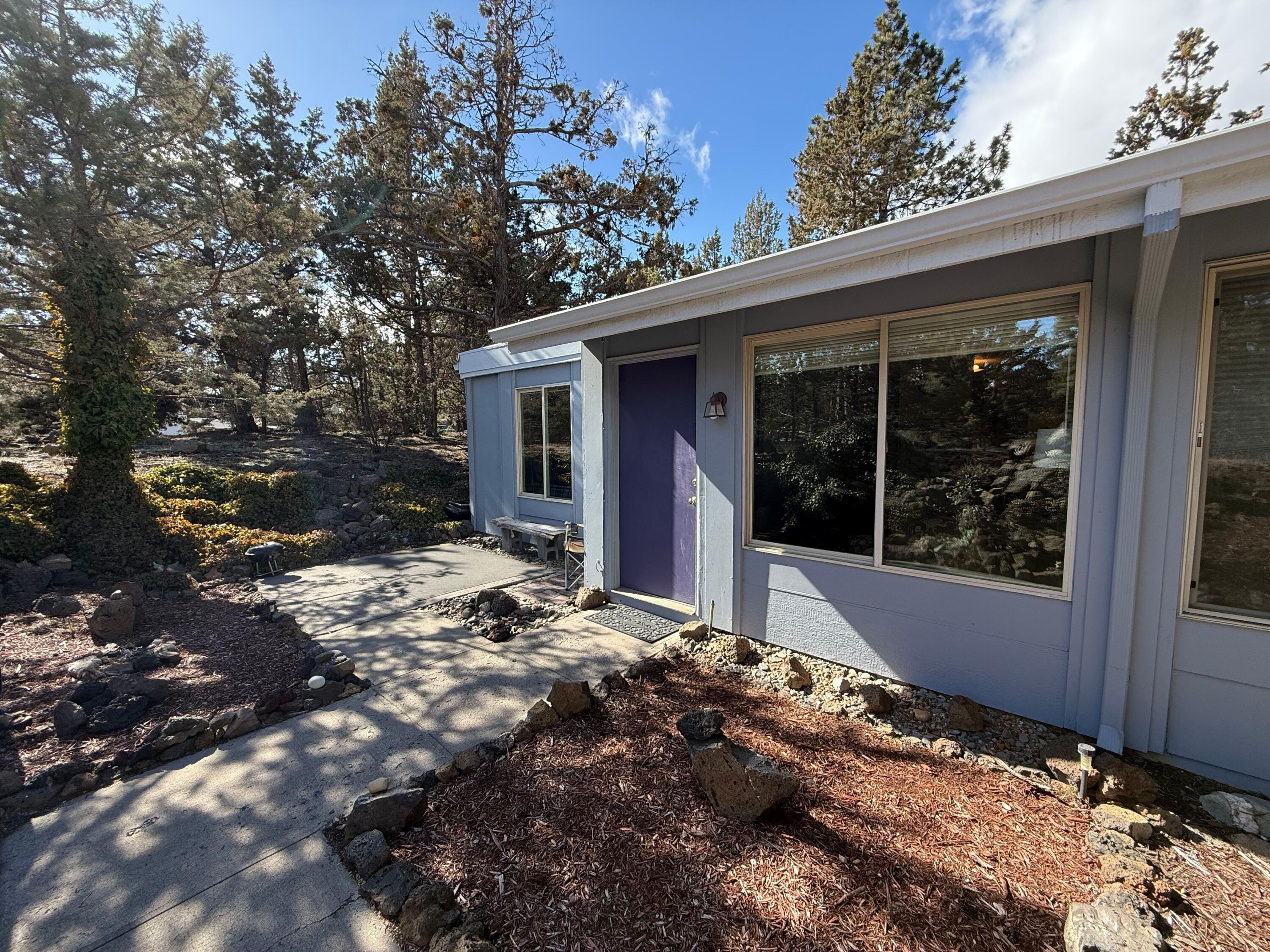 1700 NE Wells Acres Road, 3