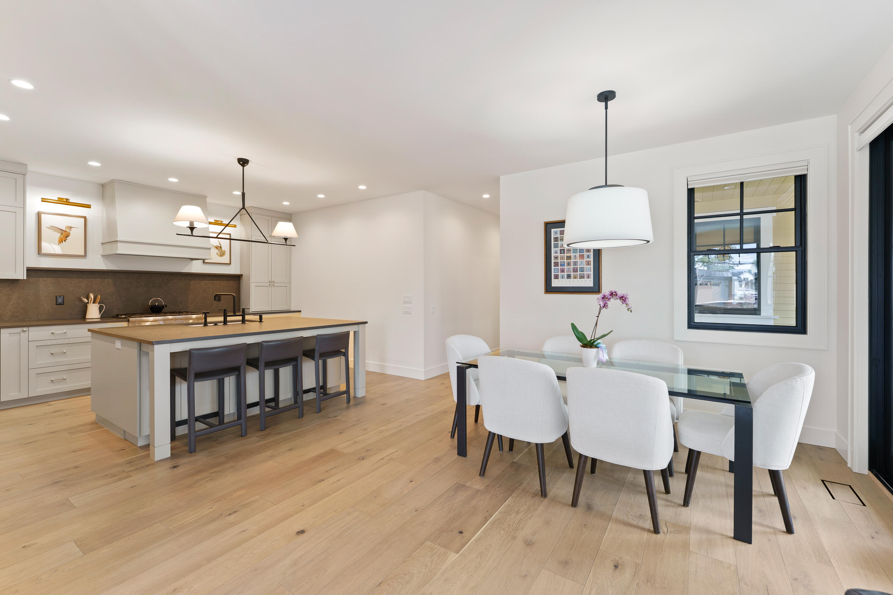 3099 NW Tharp Avenue