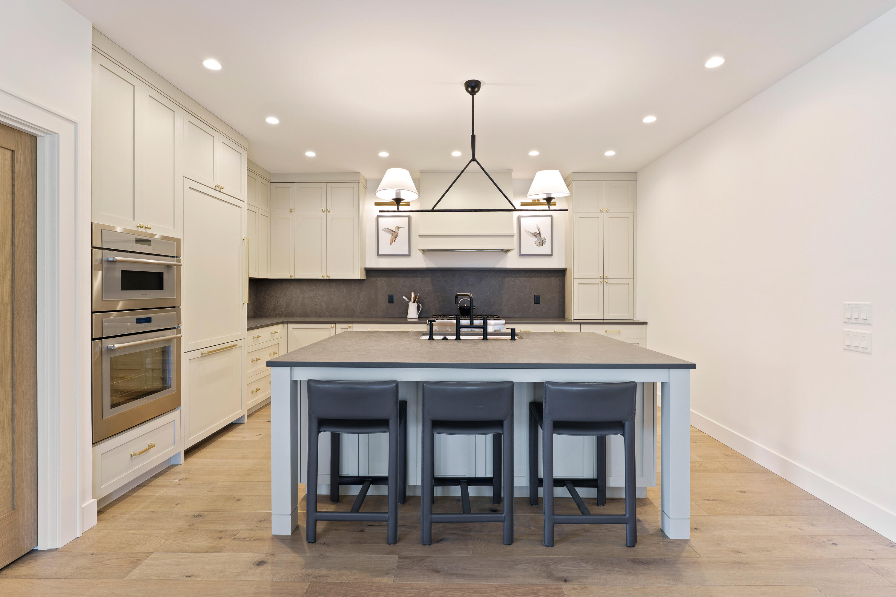 3099 NW Tharp Avenue