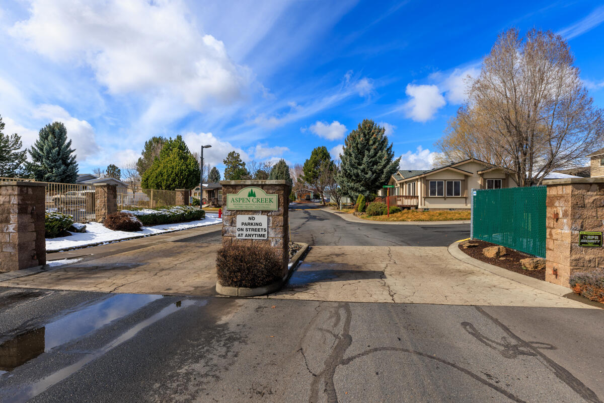 2356 SW Mariposa Loop