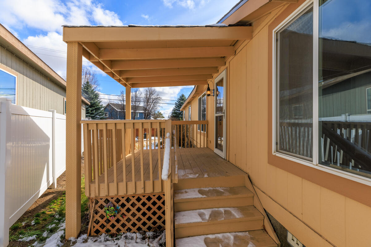 2356 SW Mariposa Loop