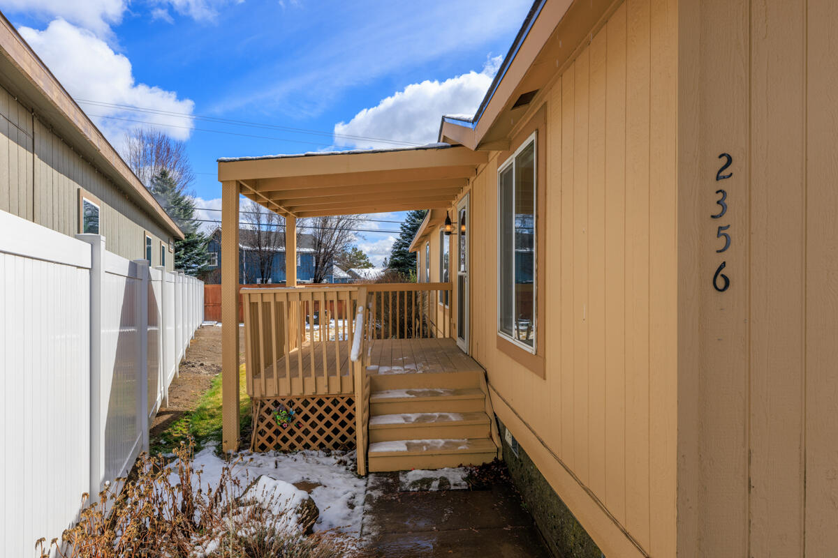 2356 SW Mariposa Loop