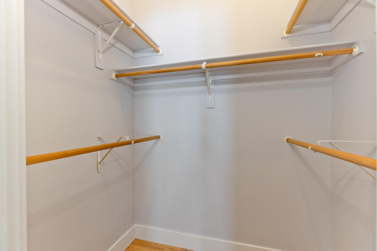 2356 SW Mariposa Loop