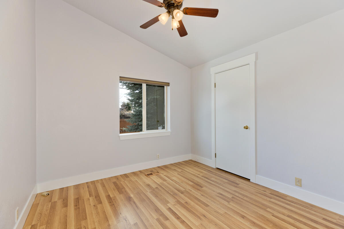 2356 SW Mariposa Loop