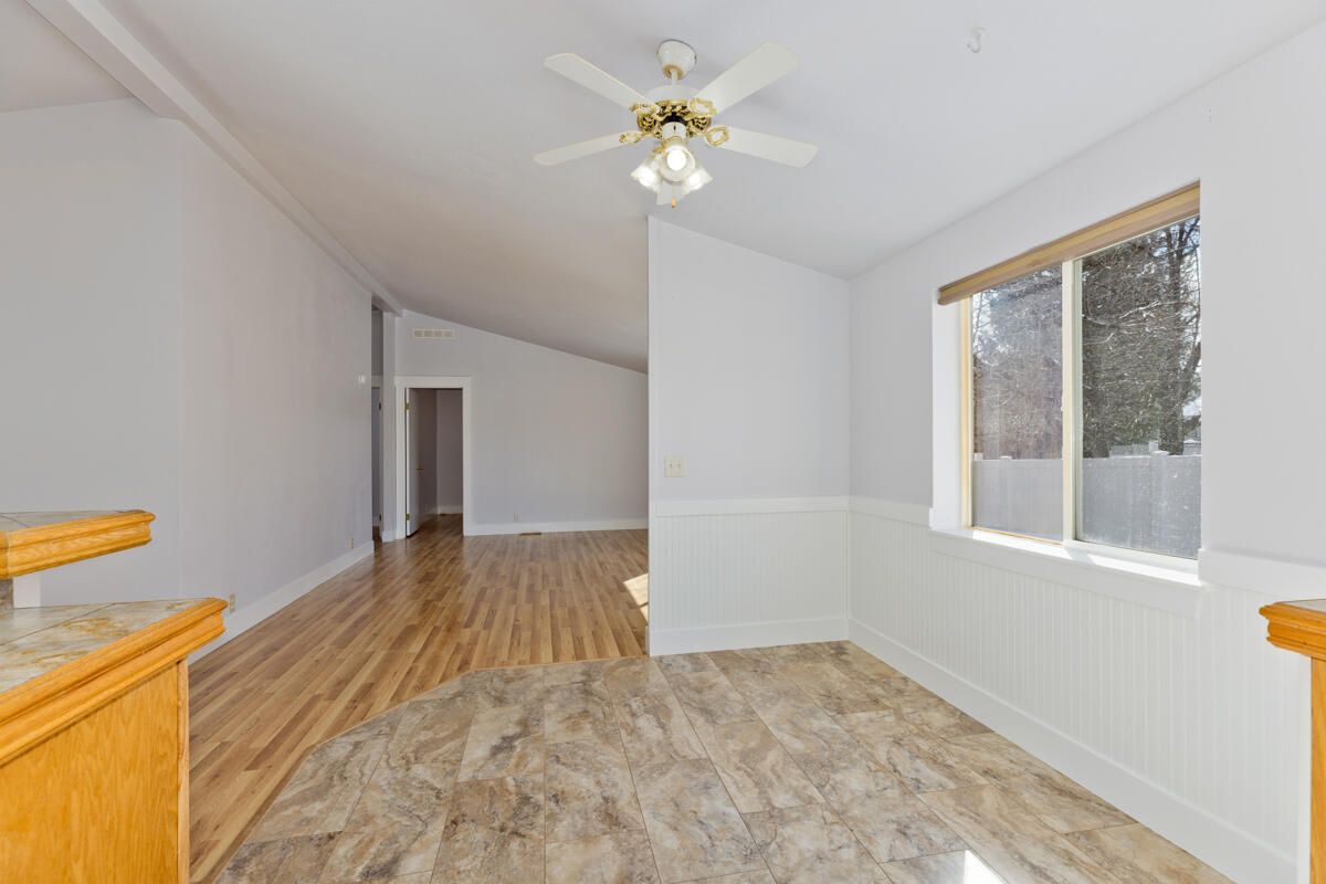 2356 SW Mariposa Loop