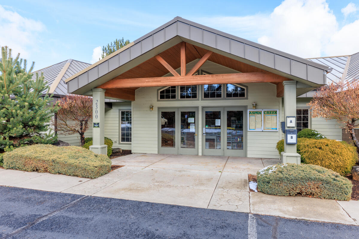 2356 SW Mariposa Loop