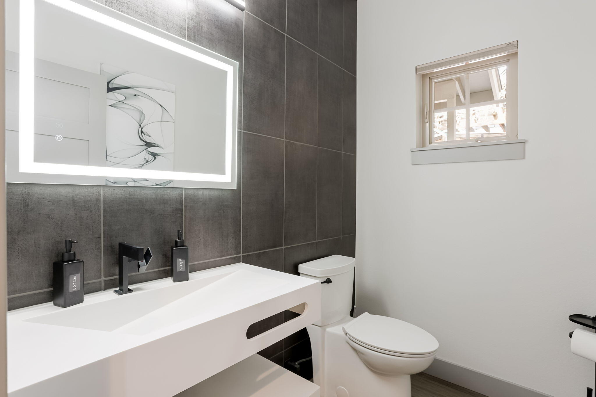 3311 NW Bungalow Drive